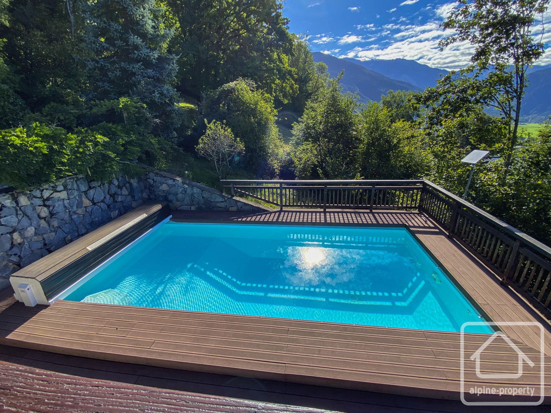 Exceptional 7 Bedroom 7 Bathroom Chalet On South Facing Hillside Of Samoens, Just 20 Minutes Walk To Samoens’ Historic Centre – COUDREY
