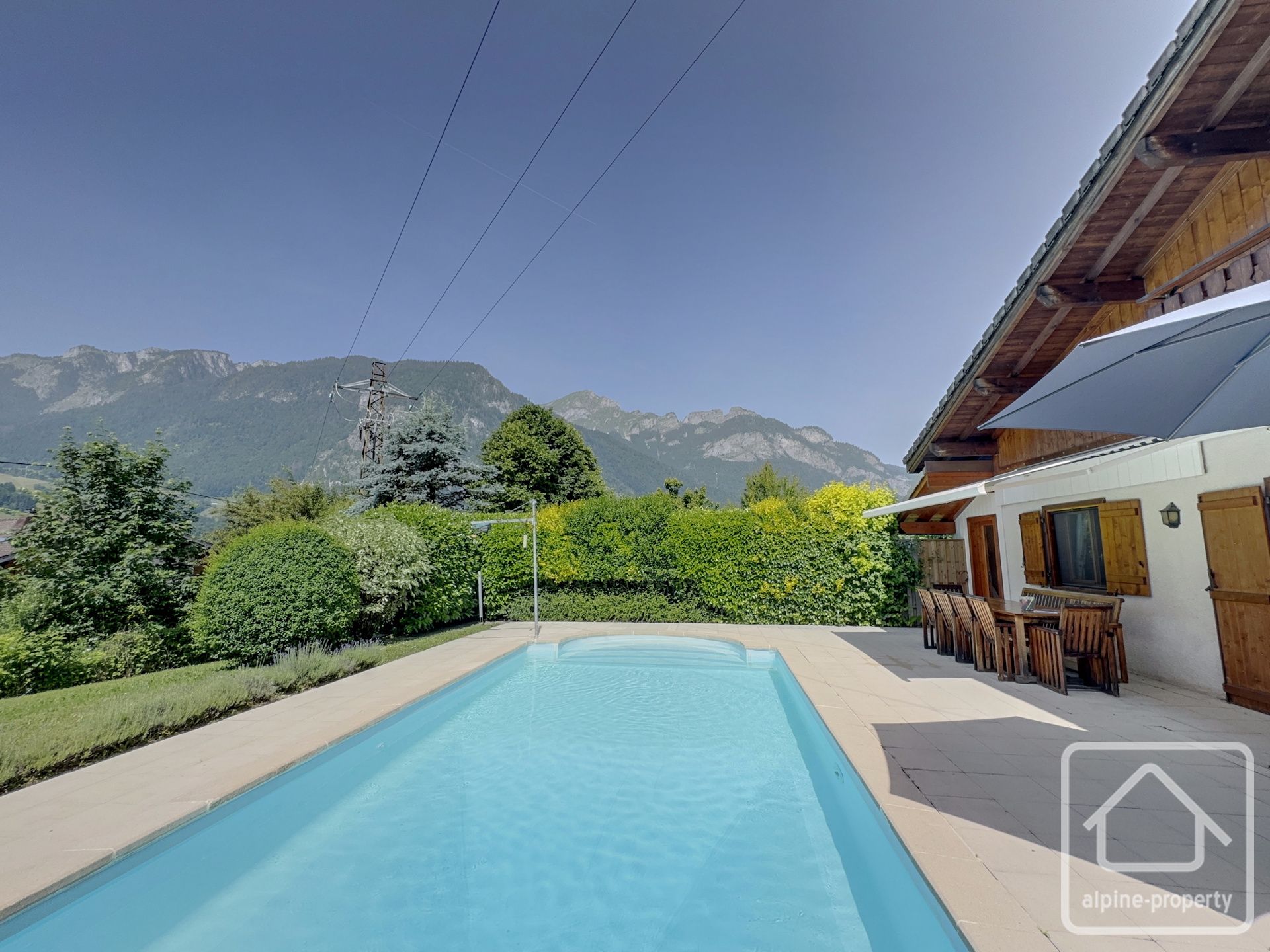 Immaculate Chalet With Swimming Pool With Sensational Views And Sunshine. – DELICE