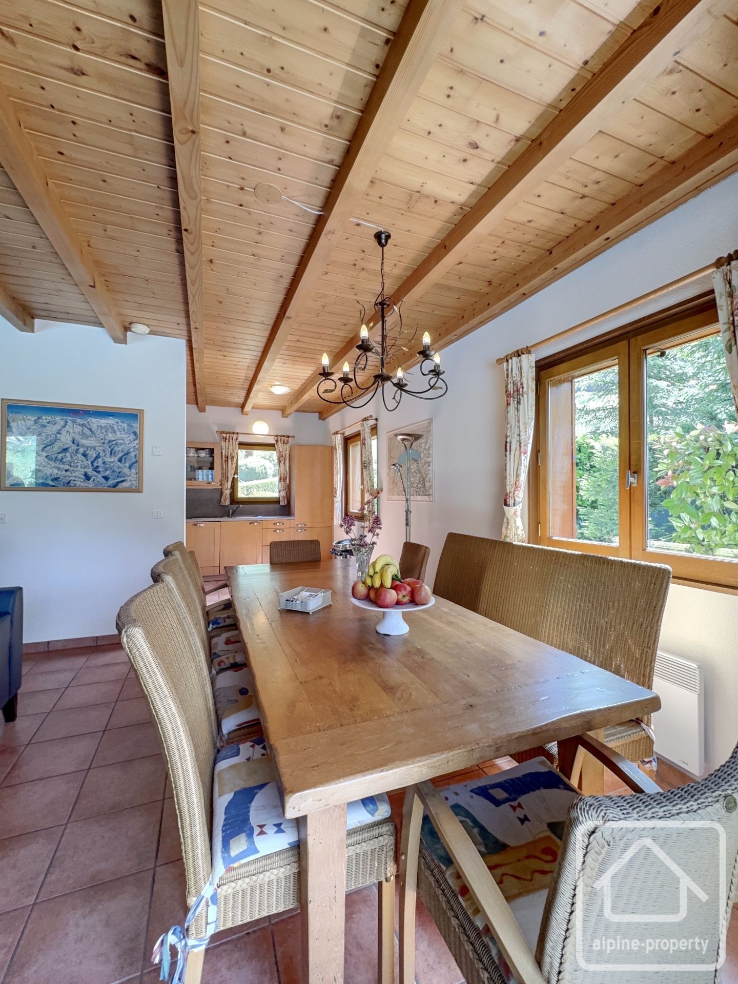 Immaculate Chalet With Swimming Pool With Sensational Views And Sunshine. – DELICE