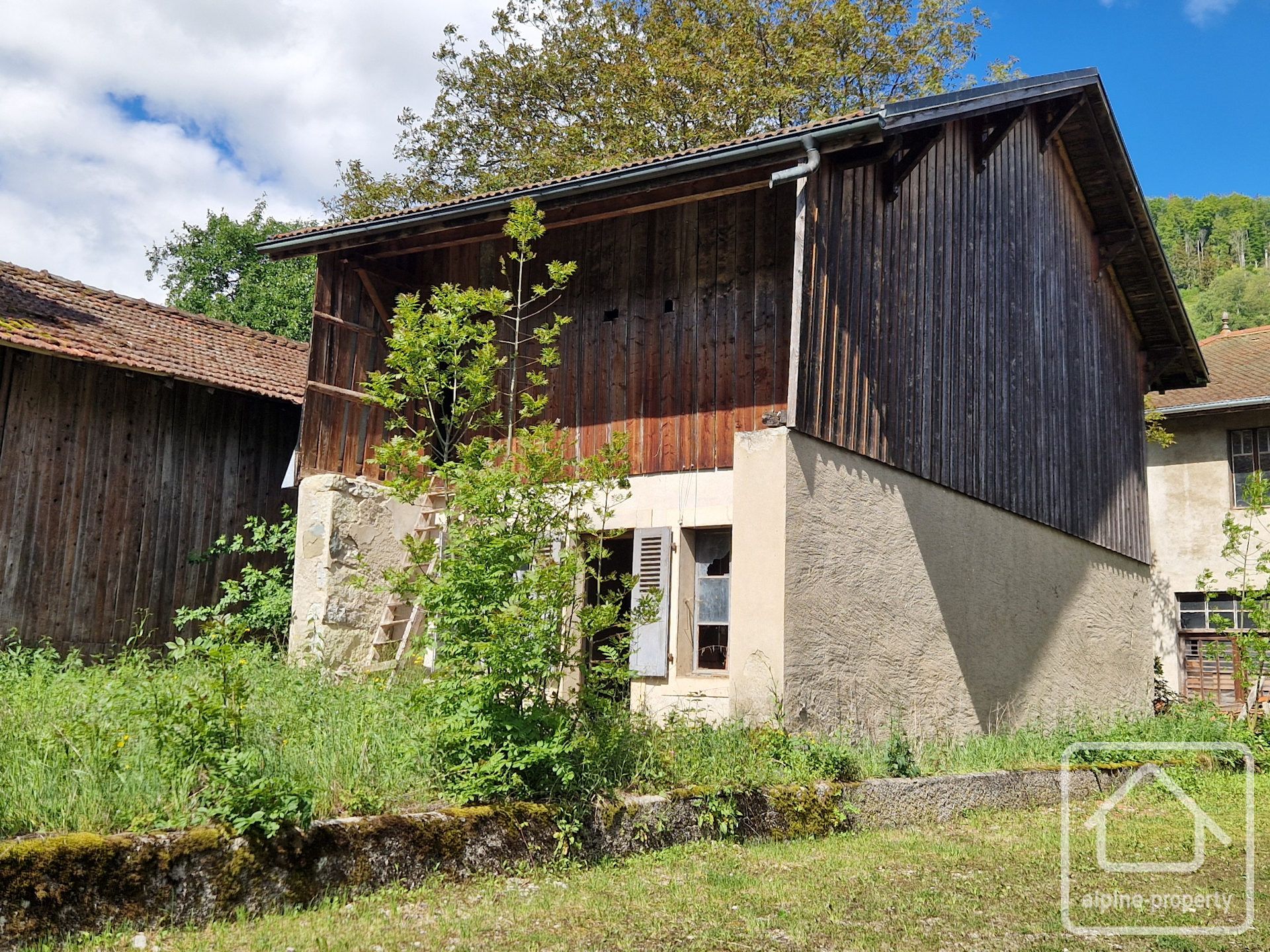 Charming Two-storey Former Workshop With Existing Planning Permission. An Exciting Opportunity To Create A Unique Mountain Retreat. – SCIAUX