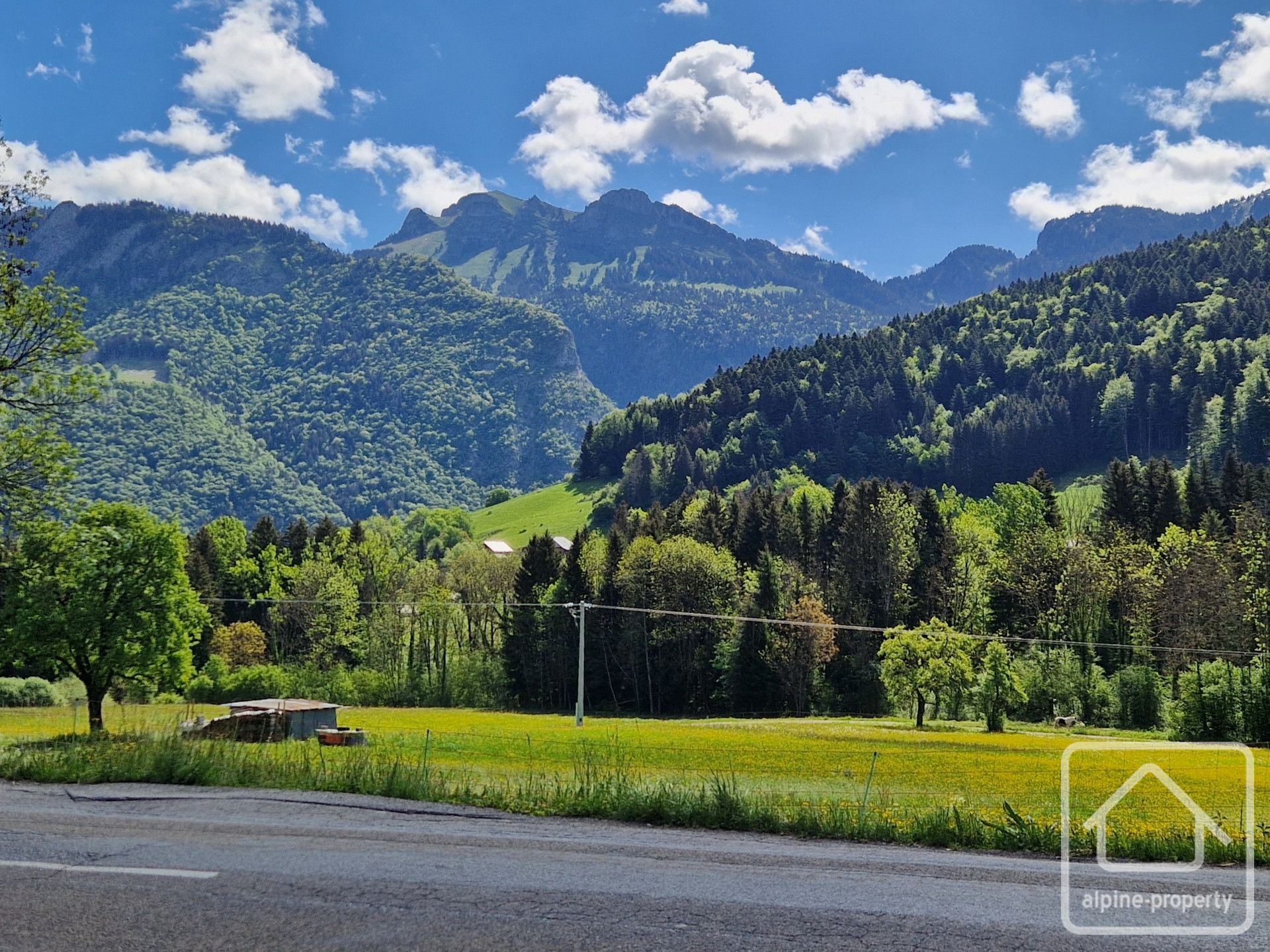 Charming Two-storey Former Workshop With Existing Planning Permission. An Exciting Opportunity To Create A Unique Mountain Retreat. – SCIAUX