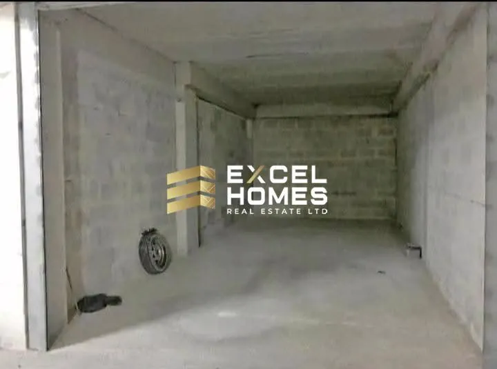 Garage in Msida, Malta – 68355