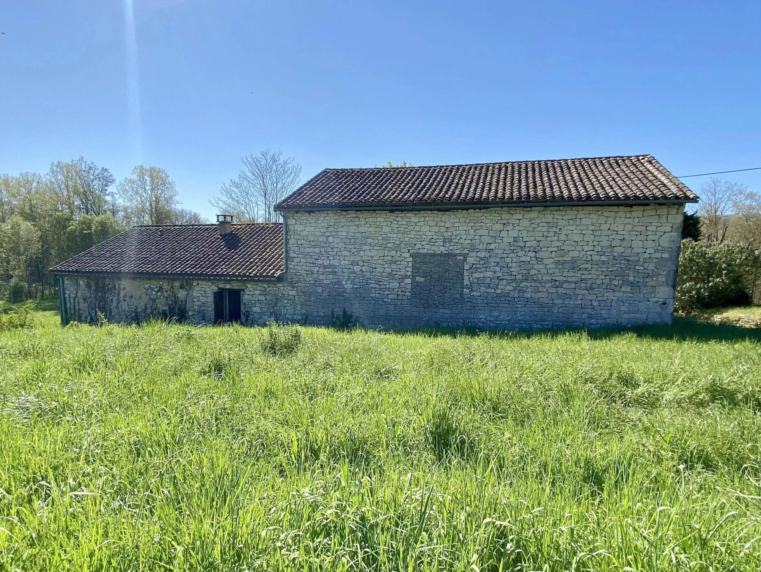 Character stone house with adjoining barn, Aquitaine – France – BVI85196