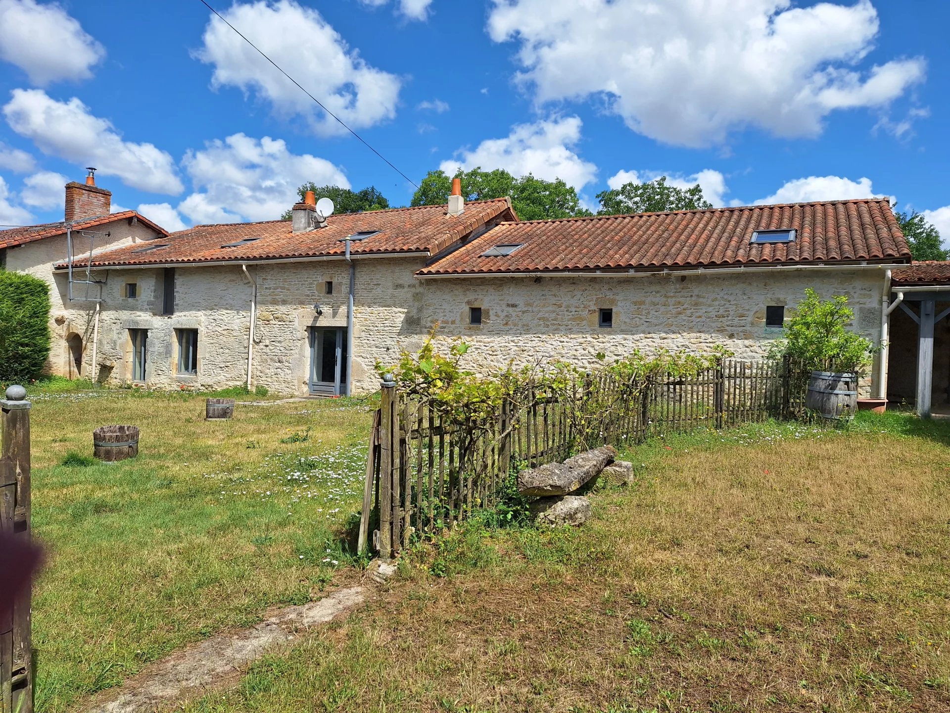 Renovated stone house with 1.5 hectares land, Poitou-Charentes – France – BVI80026