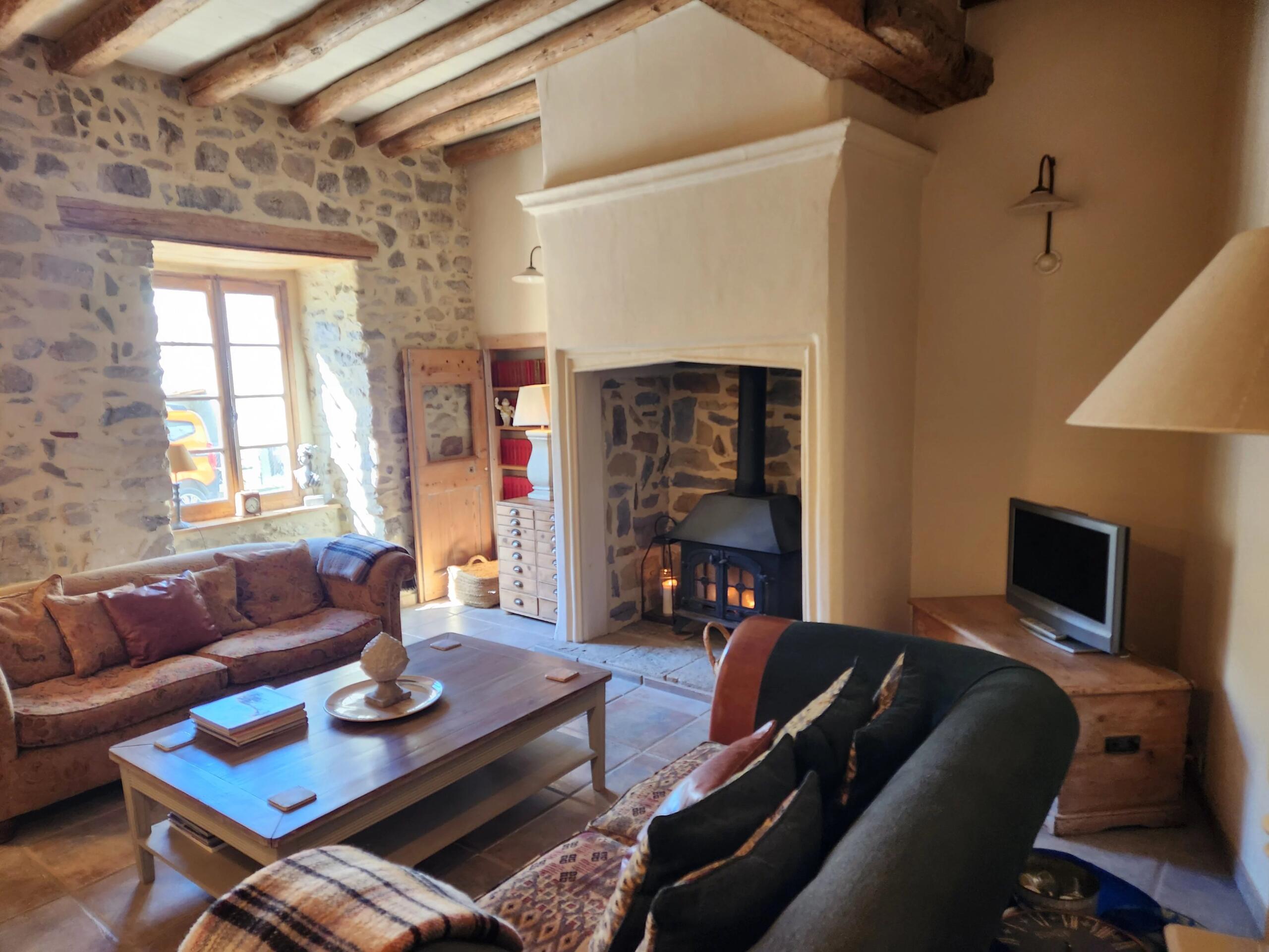 Rustic Living with Modern Luxury, Languedoc-Roussillon – France – BVI85353