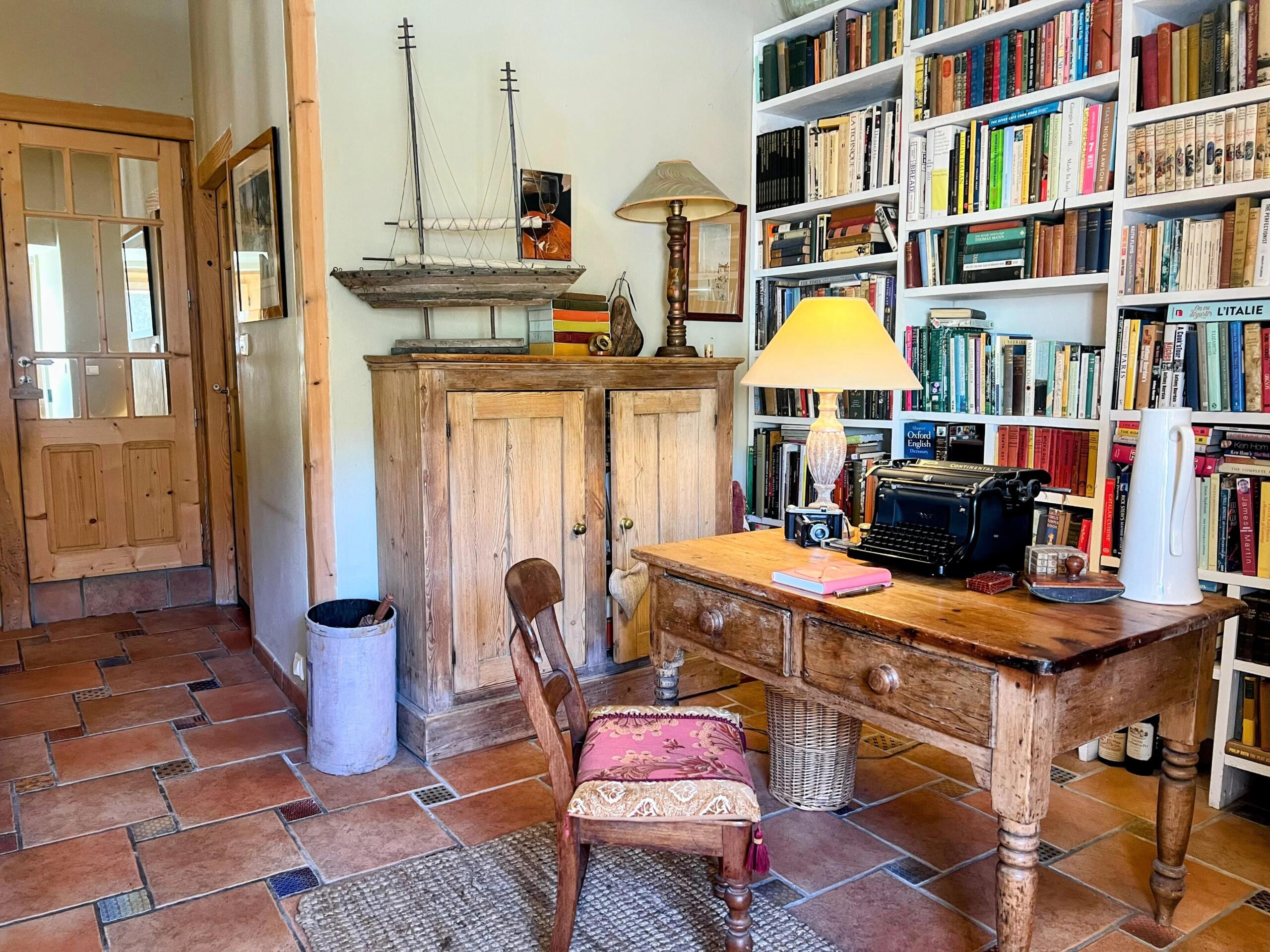 Rustic Living with Modern Luxury, Languedoc-Roussillon – France – BVI85353
