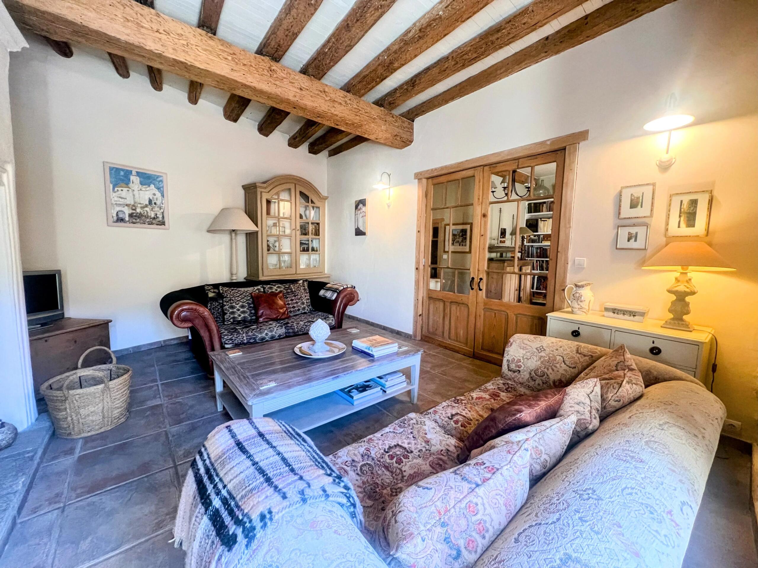 Rustic Living with Modern Luxury, Languedoc-Roussillon – France – BVI85353