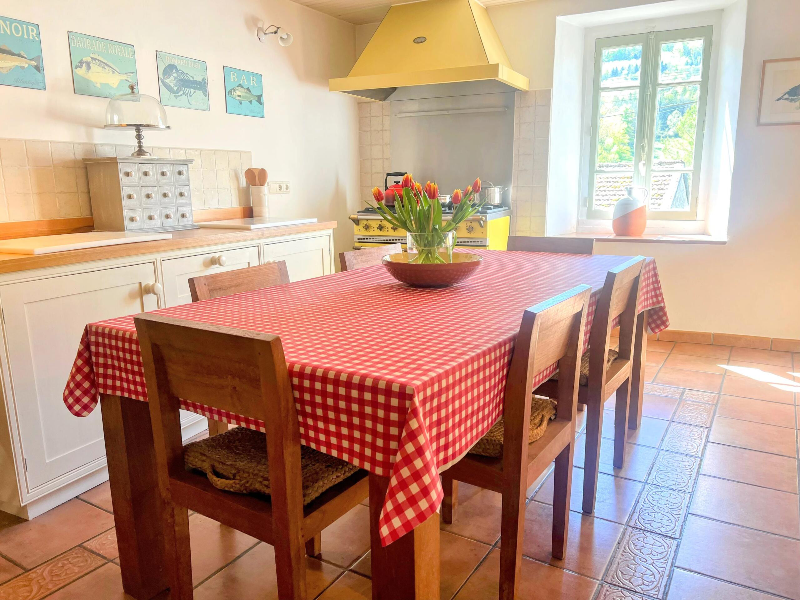 Rustic Living with Modern Luxury, Languedoc-Roussillon – France – BVI85353