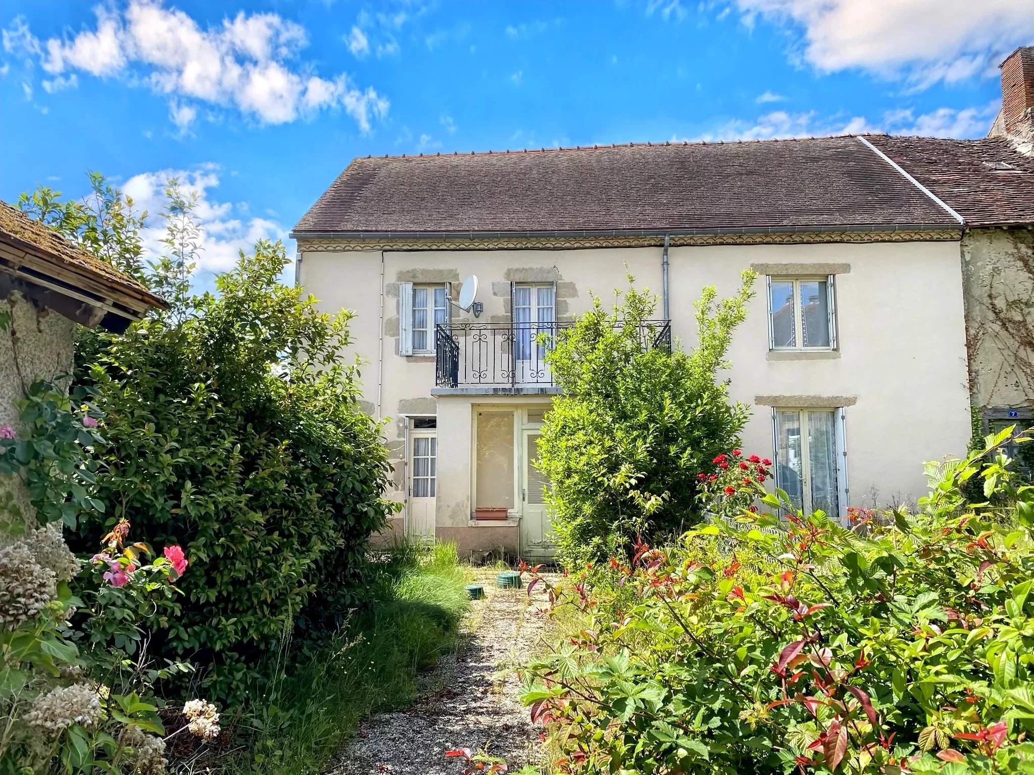 A charming countryside house with a garden and three bedrooms, Limousin – France – BVI85555