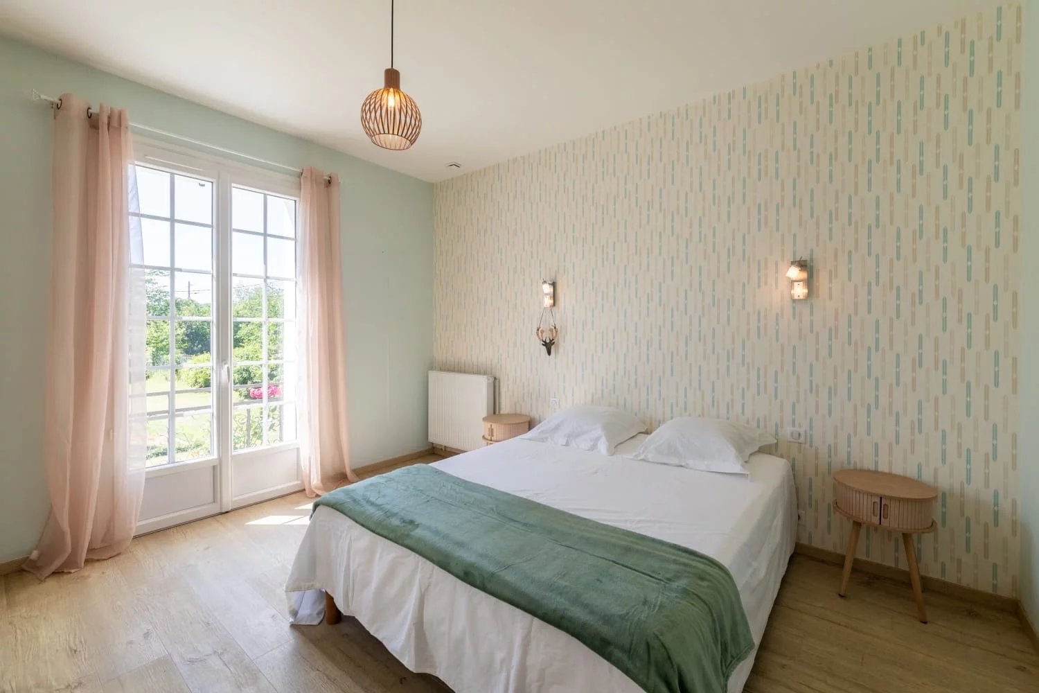 Beautiful Bright Single-Storey House – 3 Bedrooms, Enclosed Garden – Eymet, Aquitaine – France – BVI83428