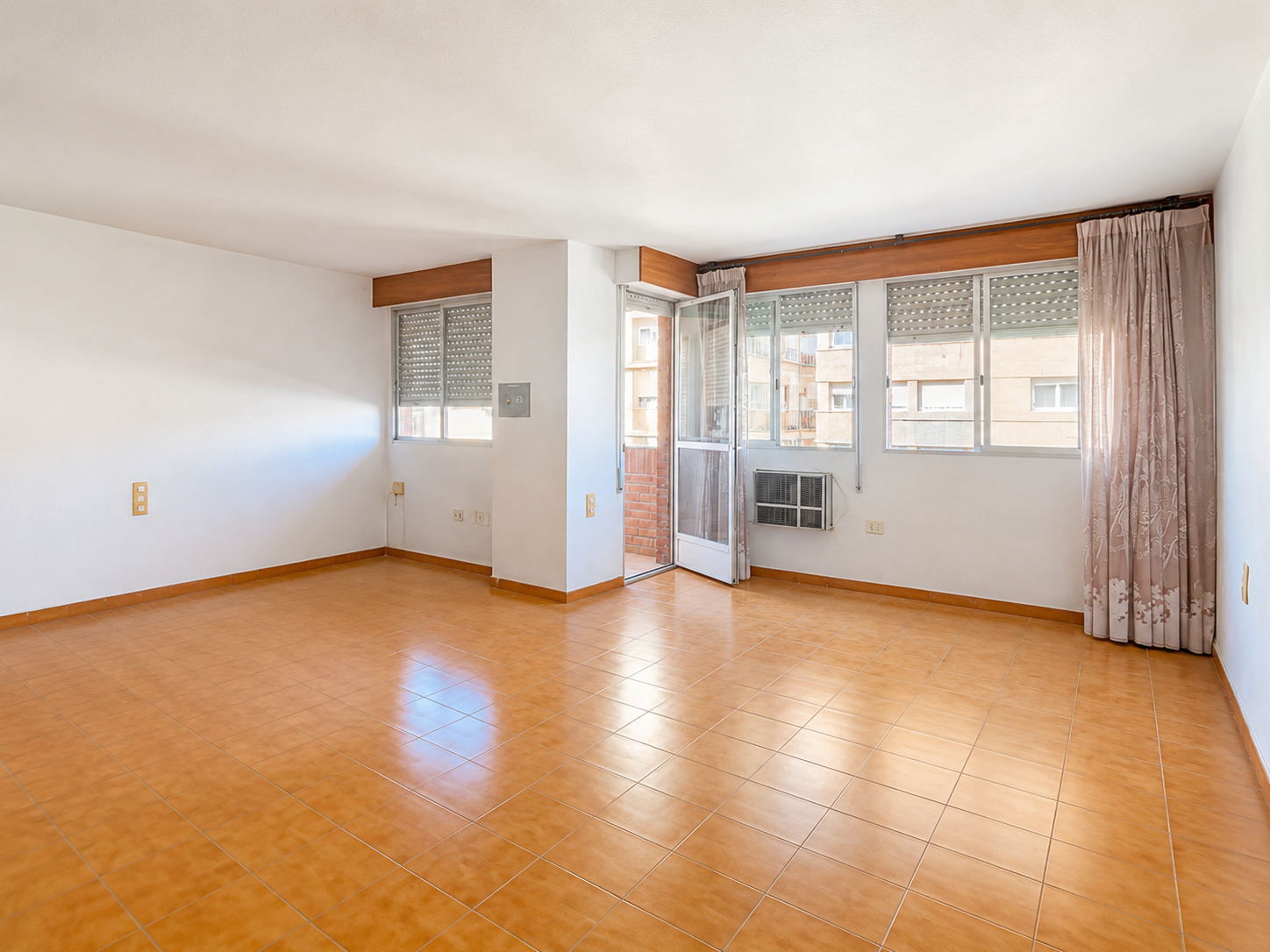 2 bedroom Apartment in Almeria, Spain – 428-05446P