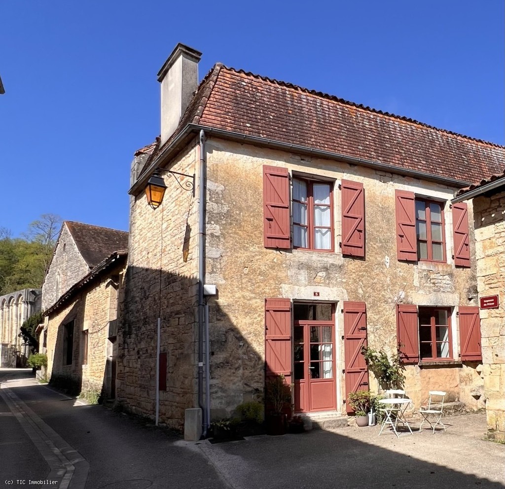 5 bedroom House in Nanteuil-En-Vallee, Nanteuil-En-Vallée, France – r7488
