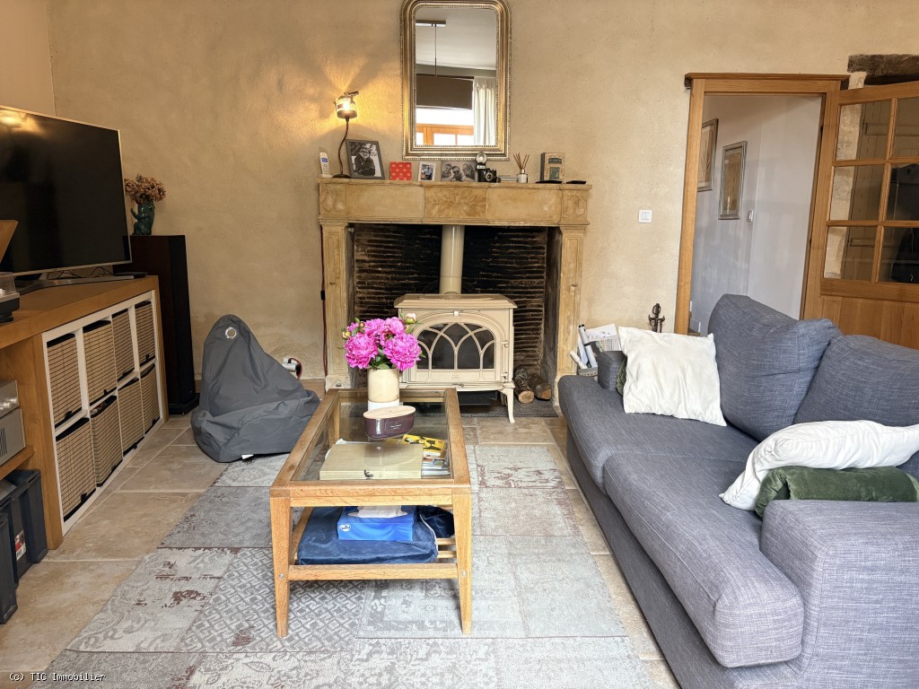 5 bedroom House in Nanteuil-En-Vallee, Nanteuil-En-Vallée, France – r7488