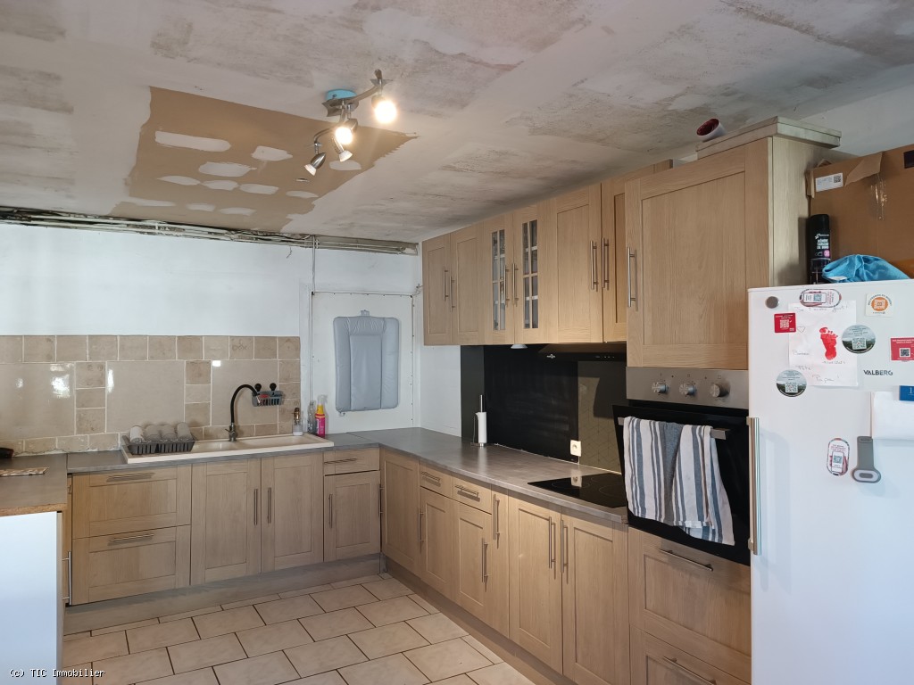 2 bedroom House in Ruffec, France – r7485