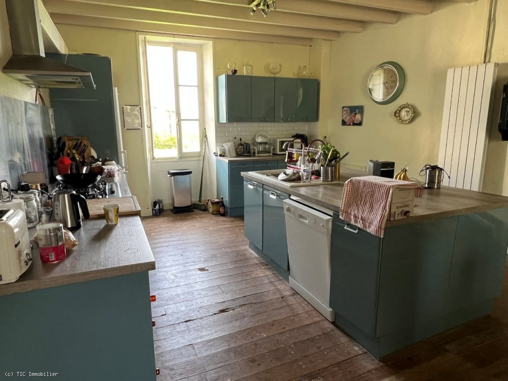 4 bedroom House in Ruffec, France – r7476