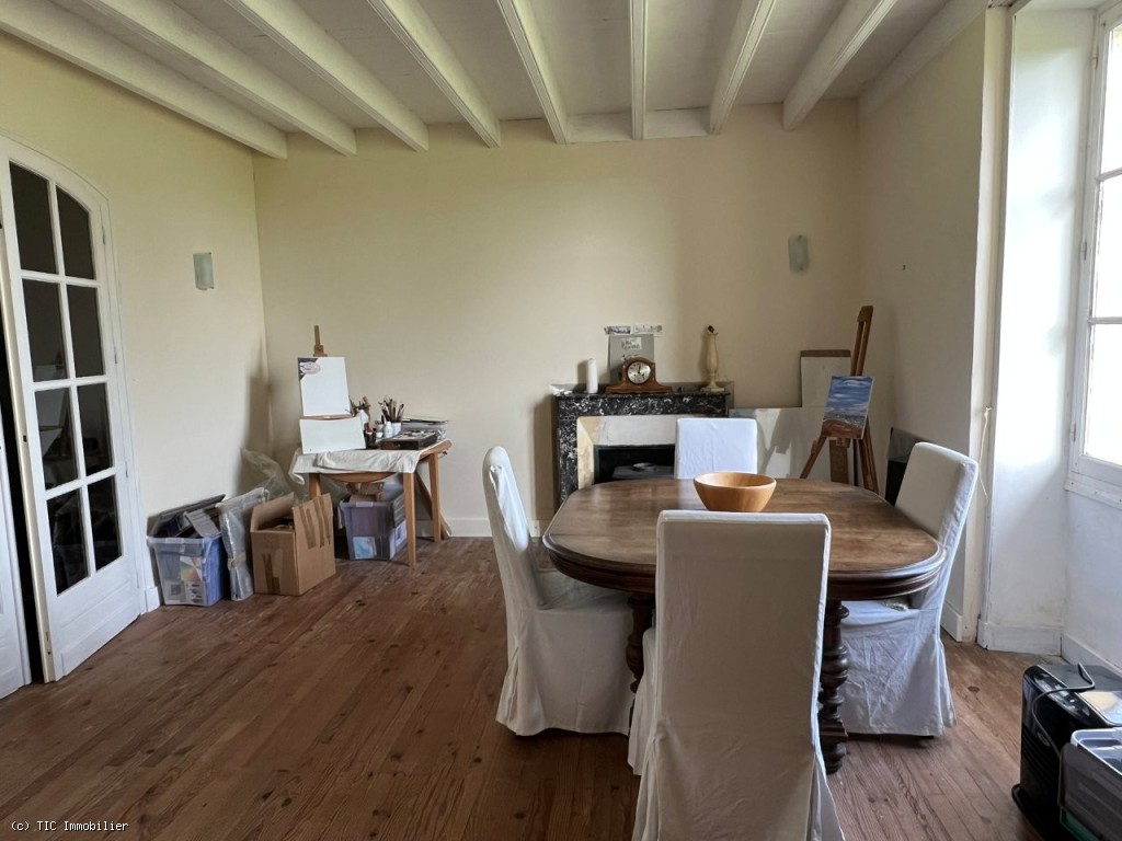 4 bedroom House in Ruffec, France – r7476
