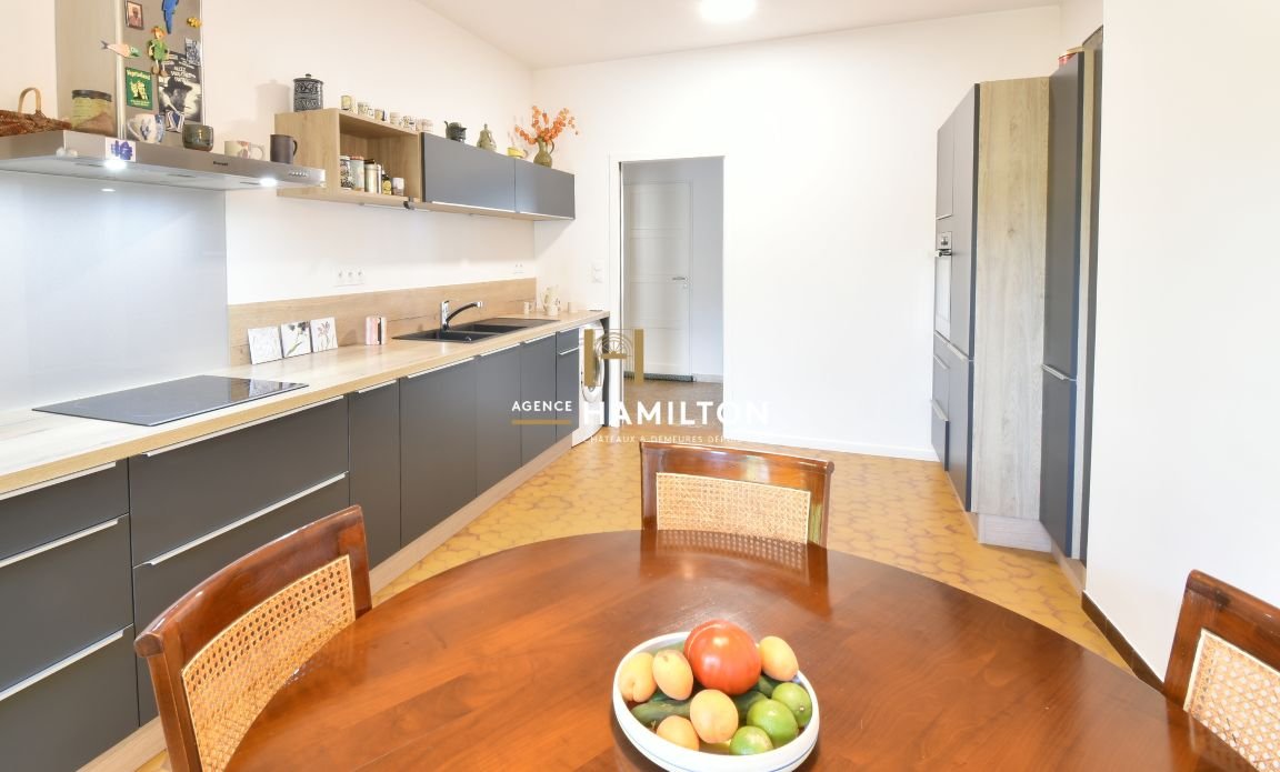 3 bedroom maison de village in Cordes Sur Ciel, Tarn, France