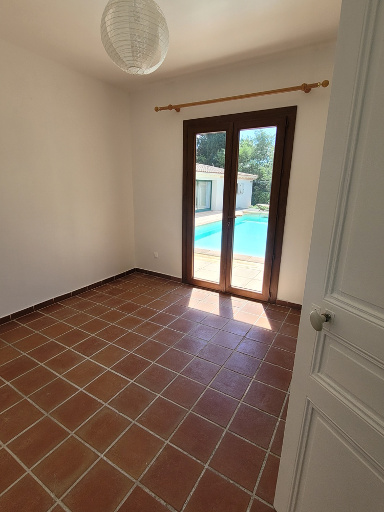 3 bedroom Detached House in Saint Chinian, Herault, France – ps365000ee