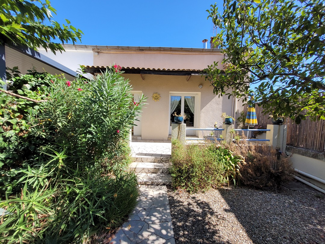 3 bedroom House in Puissalicon, Herault, France – mm399900ee