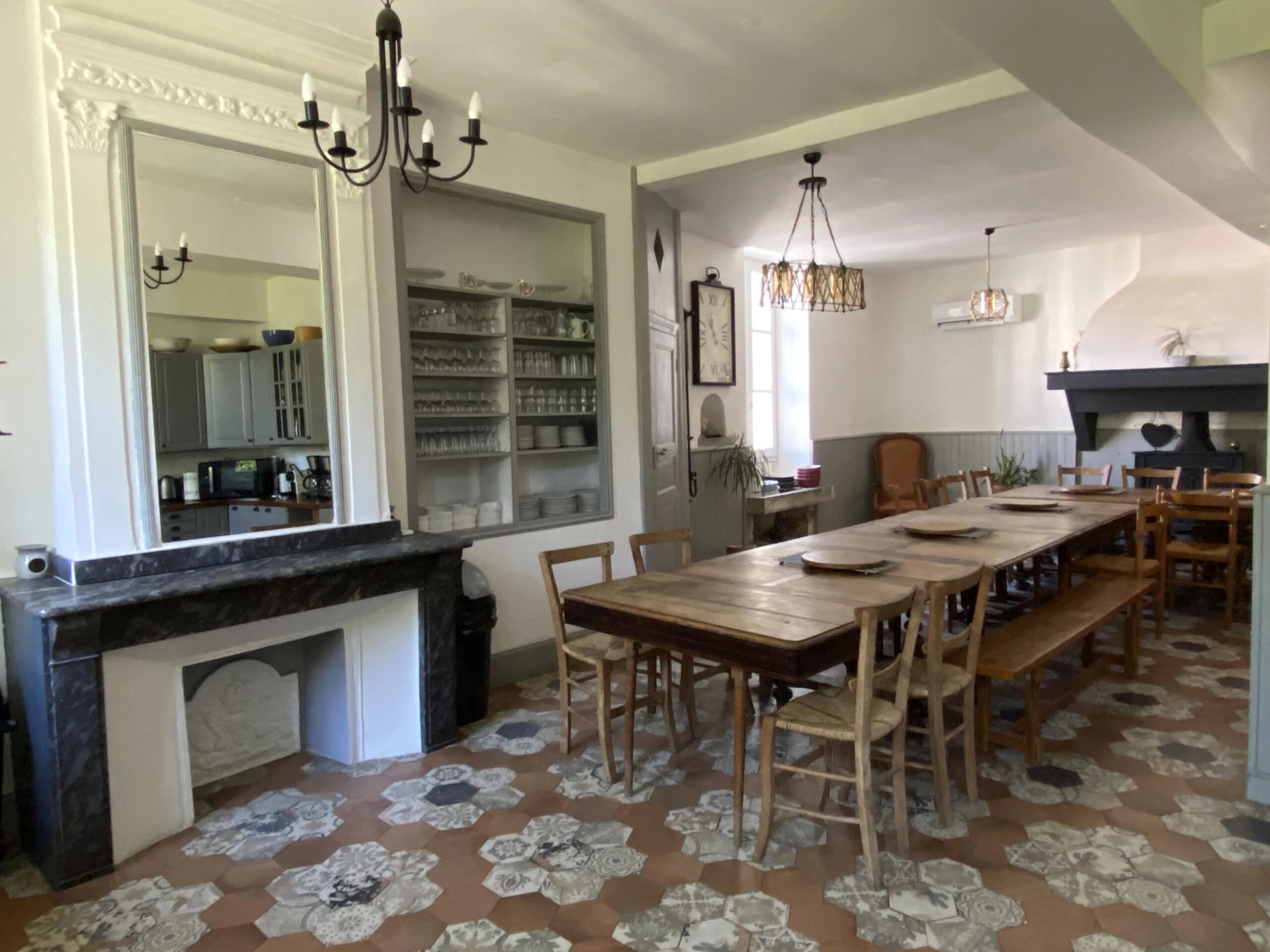 Superb 18th-Century Manor with income possibility, Languedoc-Roussillon – France – BVI79708