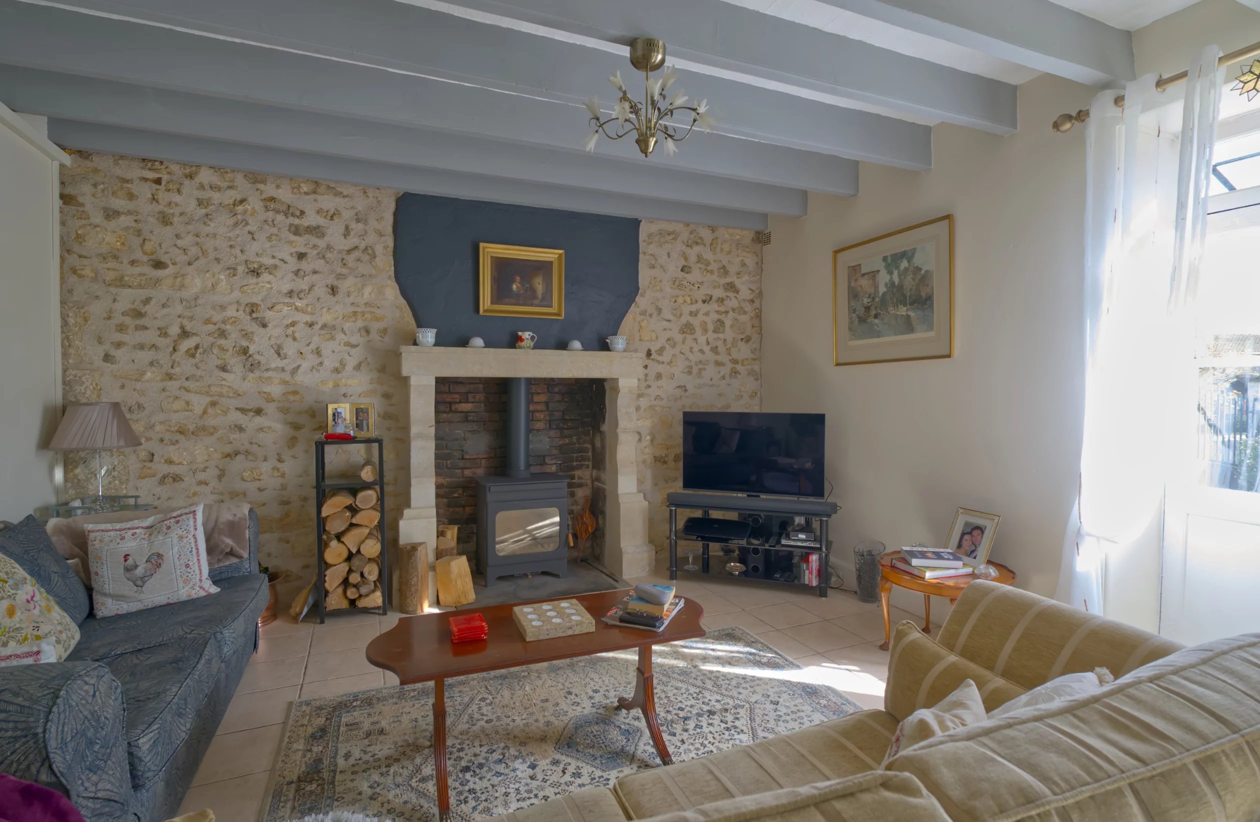 Charming 3-bed country property in a quiet location, Poitou-Charentes – France – BVI85487