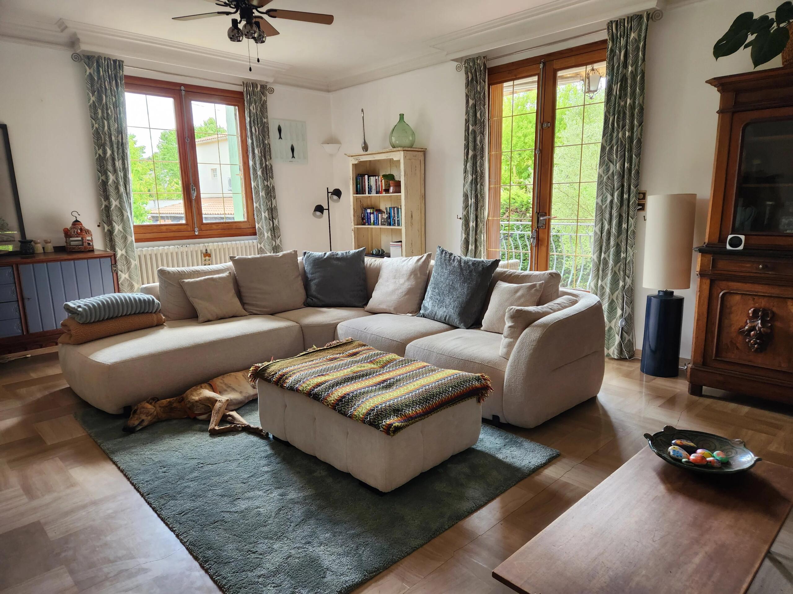 LIMOUX- Substantial Detached Family Home with Gardens, Garage & Walkable Town Location, Languedoc-Roussillon – France – BVI85627