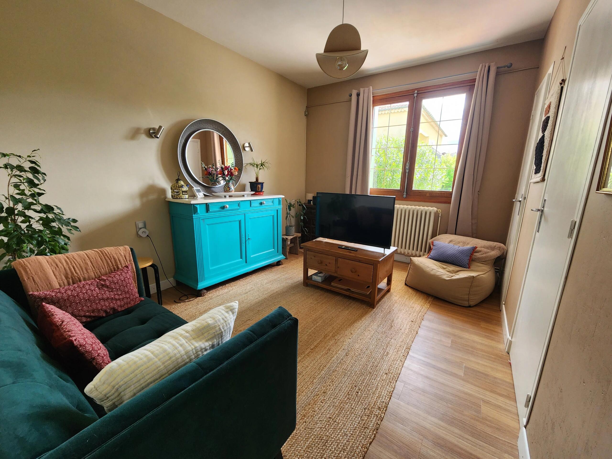 LIMOUX- Substantial Detached Family Home with Gardens, Garage & Walkable Town Location, Languedoc-Roussillon – France – BVI85627
