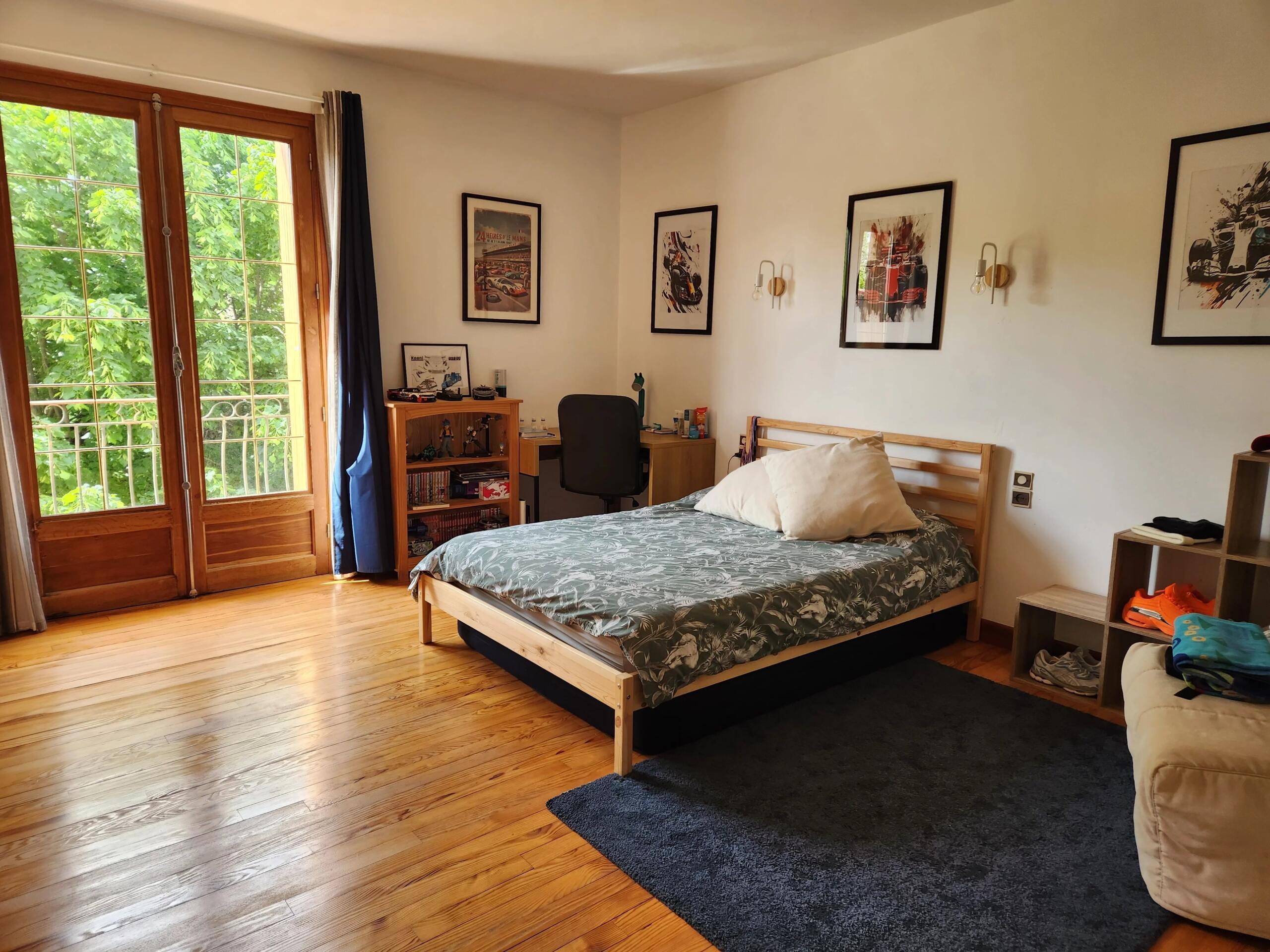 LIMOUX- Substantial Detached Family Home with Gardens, Garage & Walkable Town Location, Languedoc-Roussillon – France – BVI85627