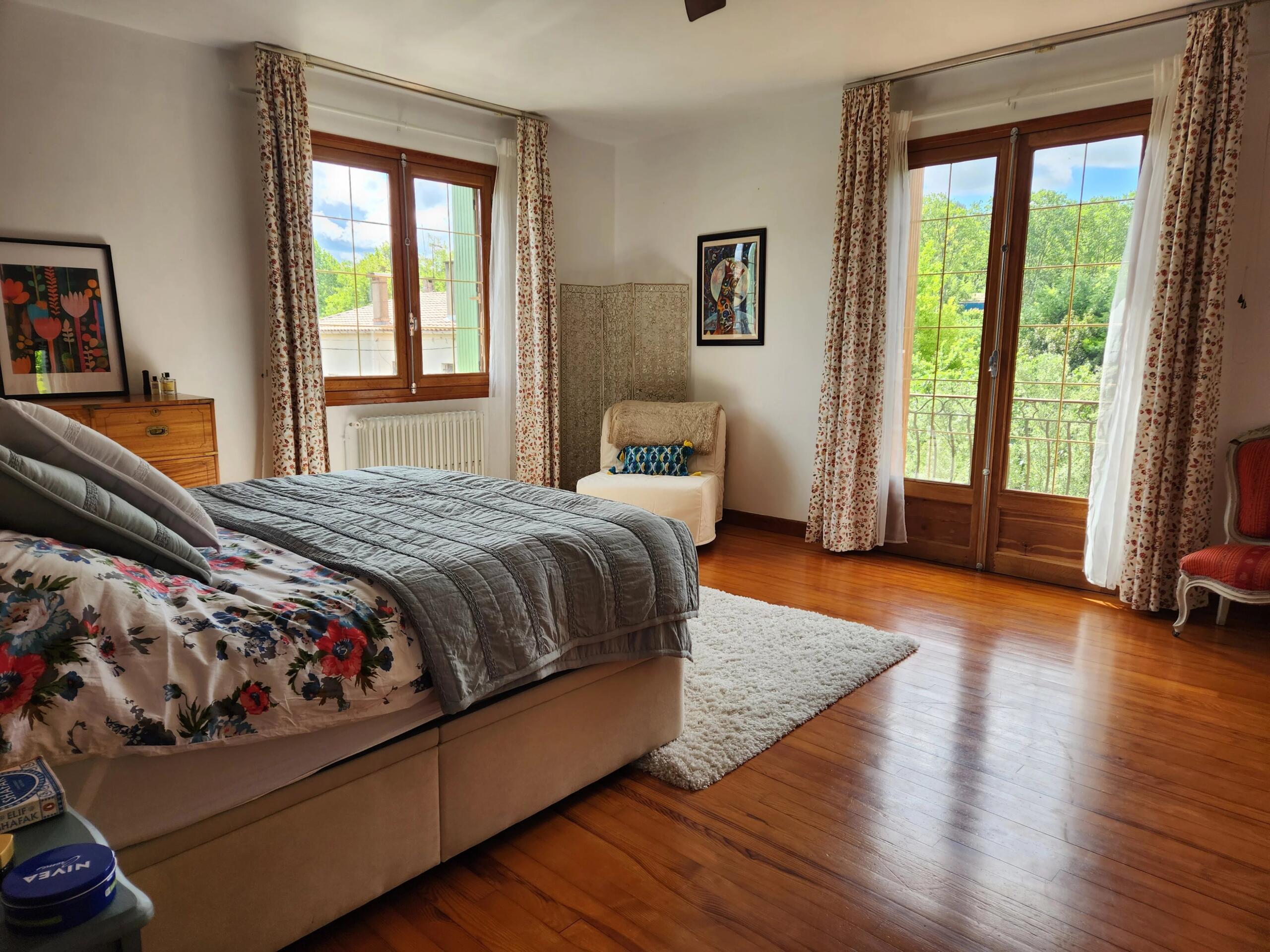 LIMOUX- Substantial Detached Family Home with Gardens, Garage & Walkable Town Location, Languedoc-Roussillon – France – BVI85627