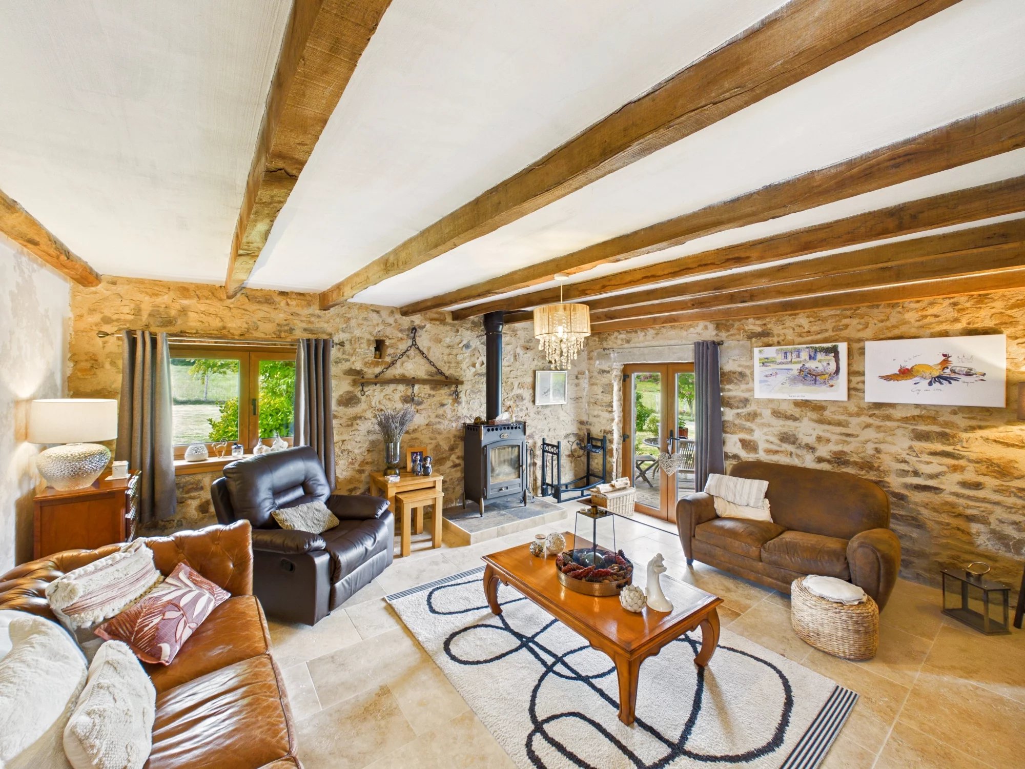 La belle vie awaits! Immaculately presented barn conversion with second house and swimming pool, Limousin – France – BVI85314