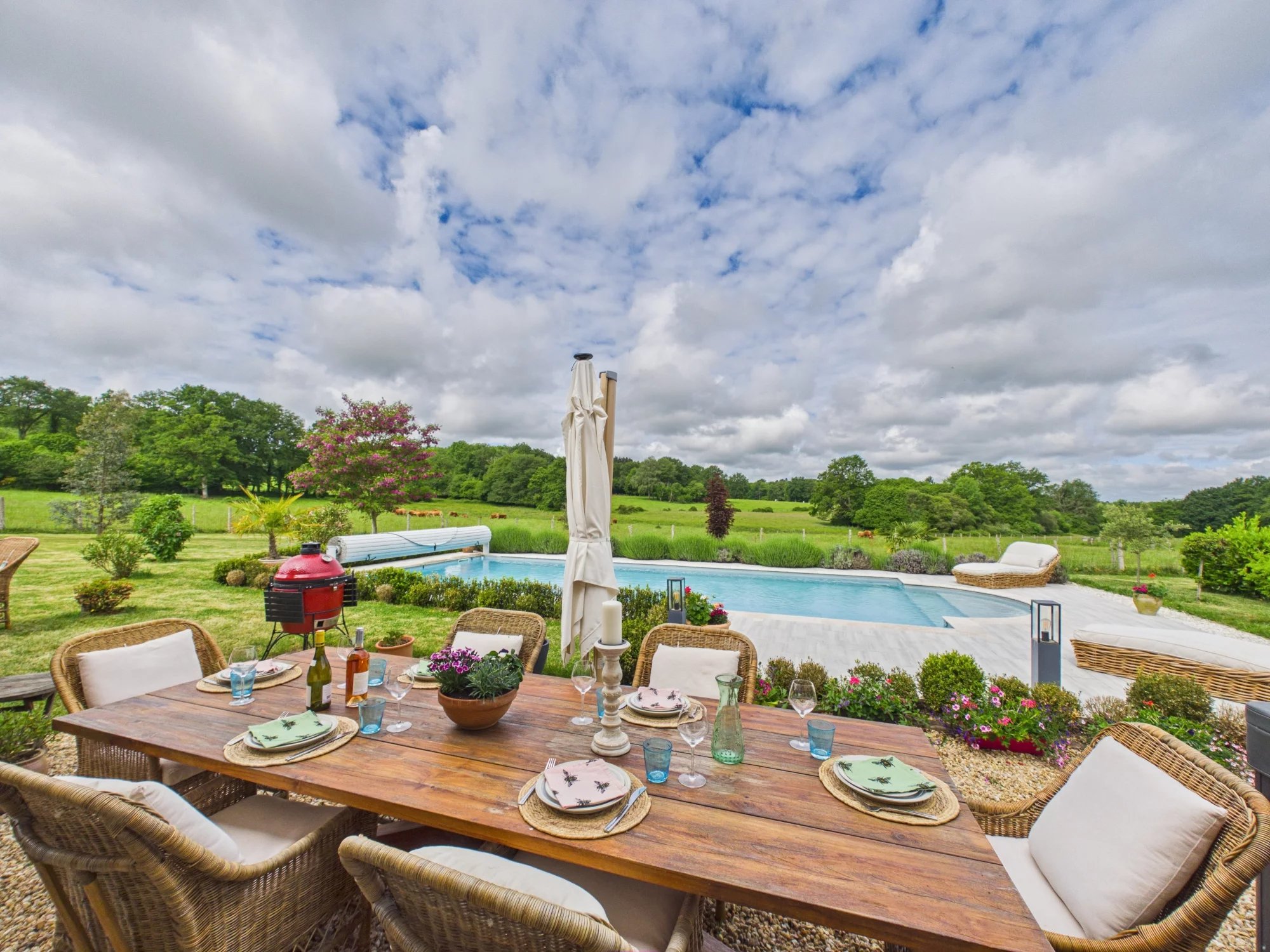 La belle vie awaits! Immaculately presented barn conversion with second house and swimming pool, Limousin – France – BVI85314