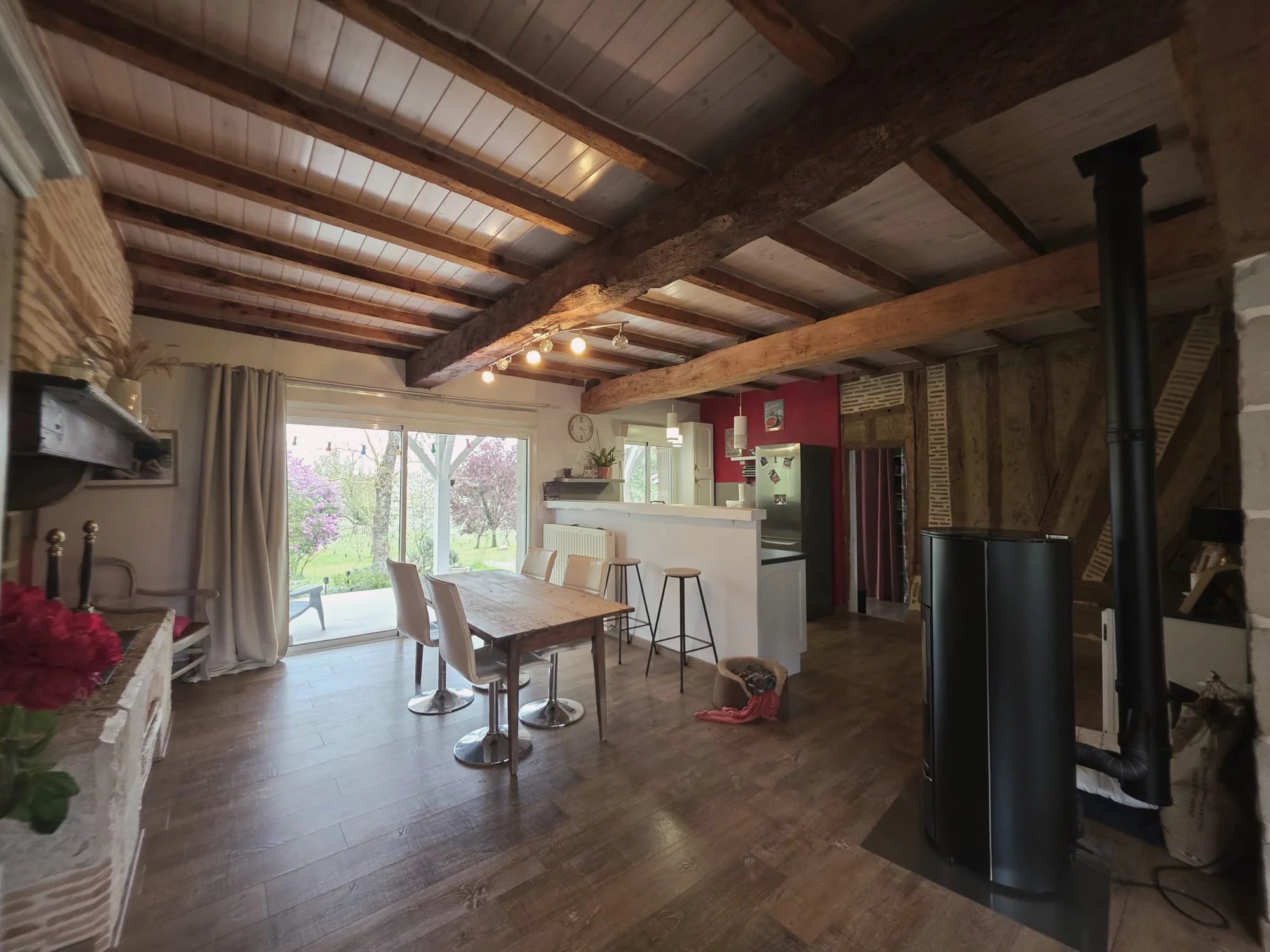 Character Home with Barns, Orchard and Land, Aquitaine – France – BVI84995