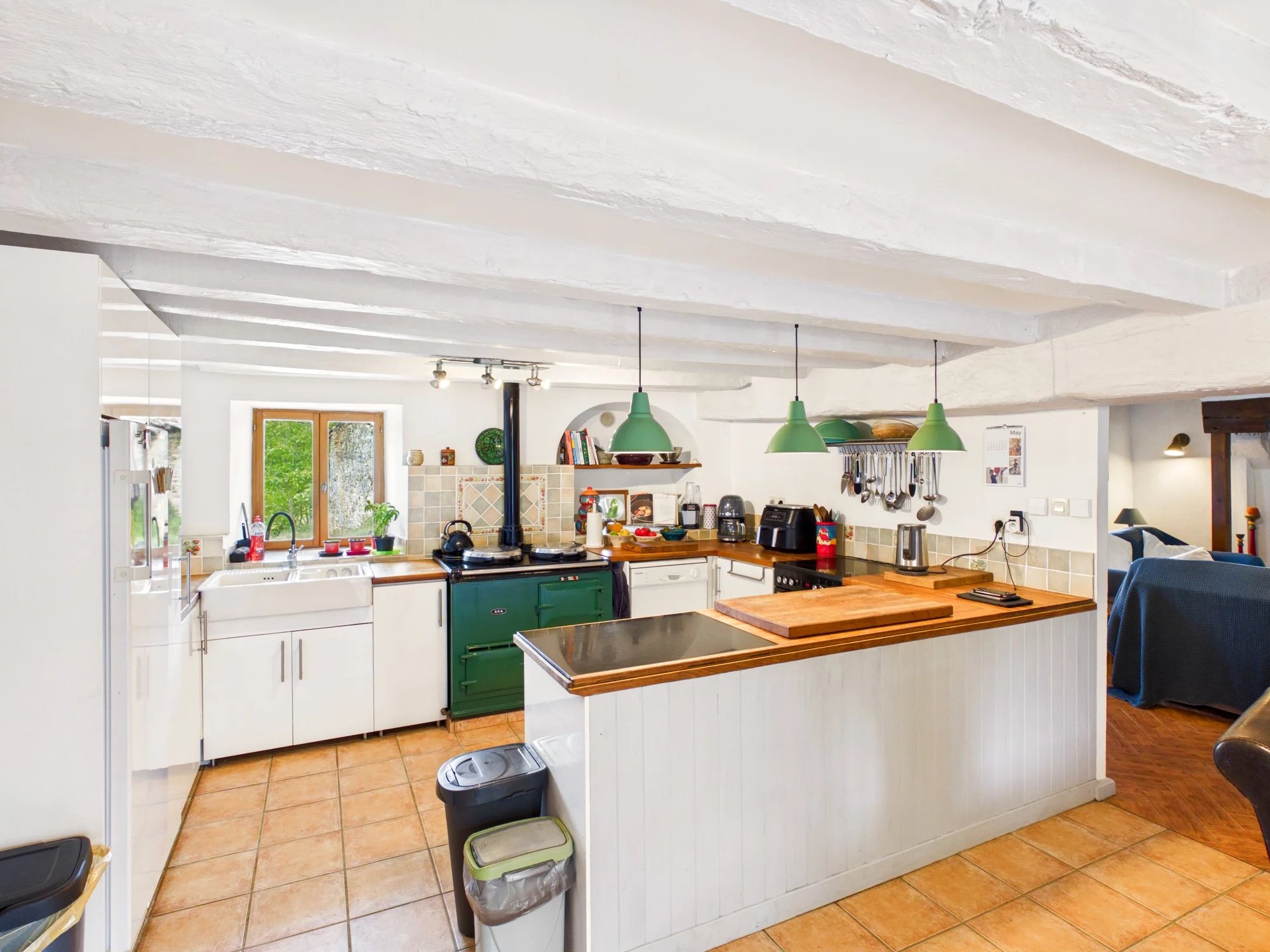 Beautifully renovated Charentaise Farmhouse complete with Gite, Poitou-Charentes – France – BVI85323