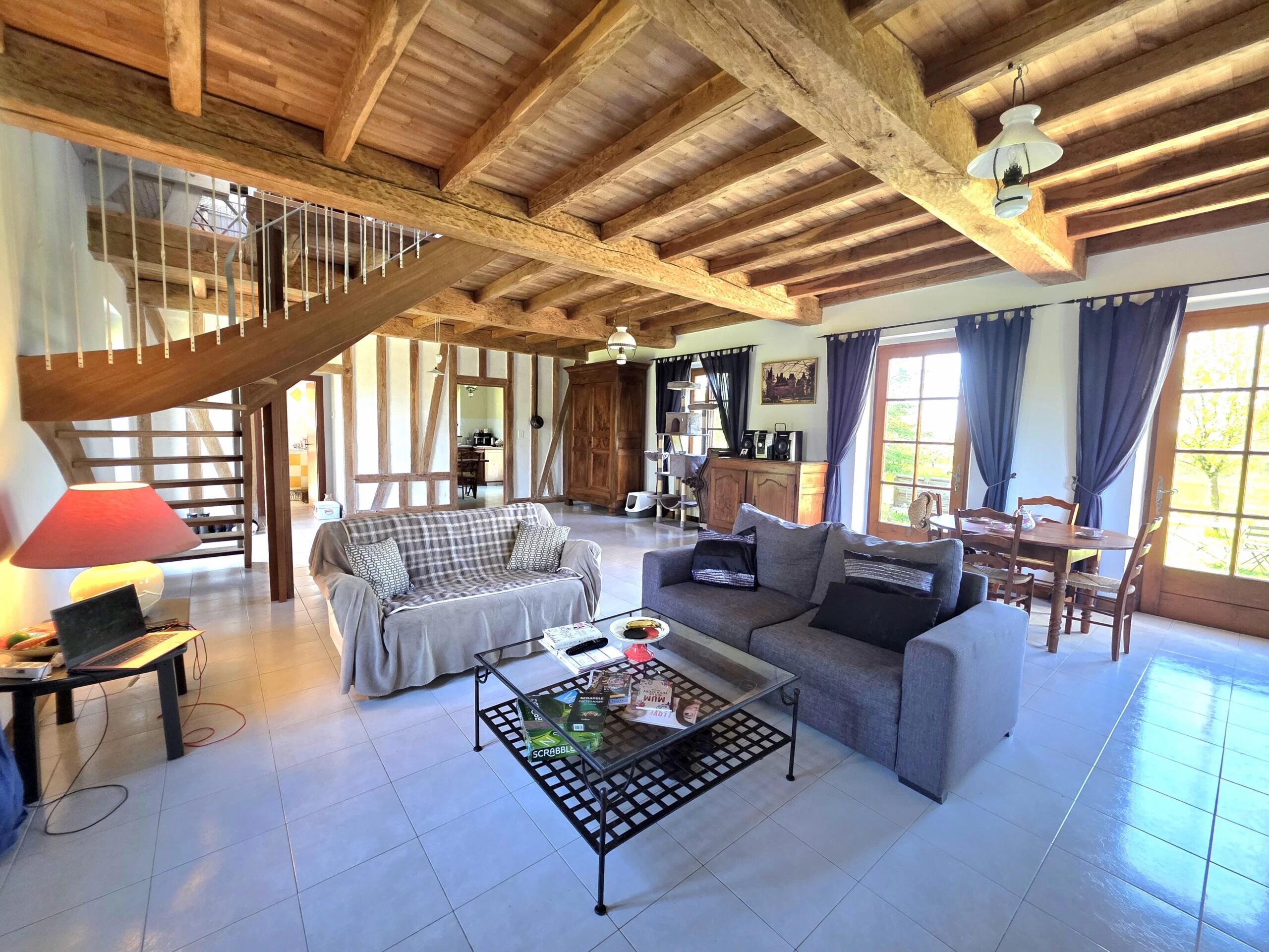 Charming stone cottage with magnificent views, Aquitaine – France – BVI70283