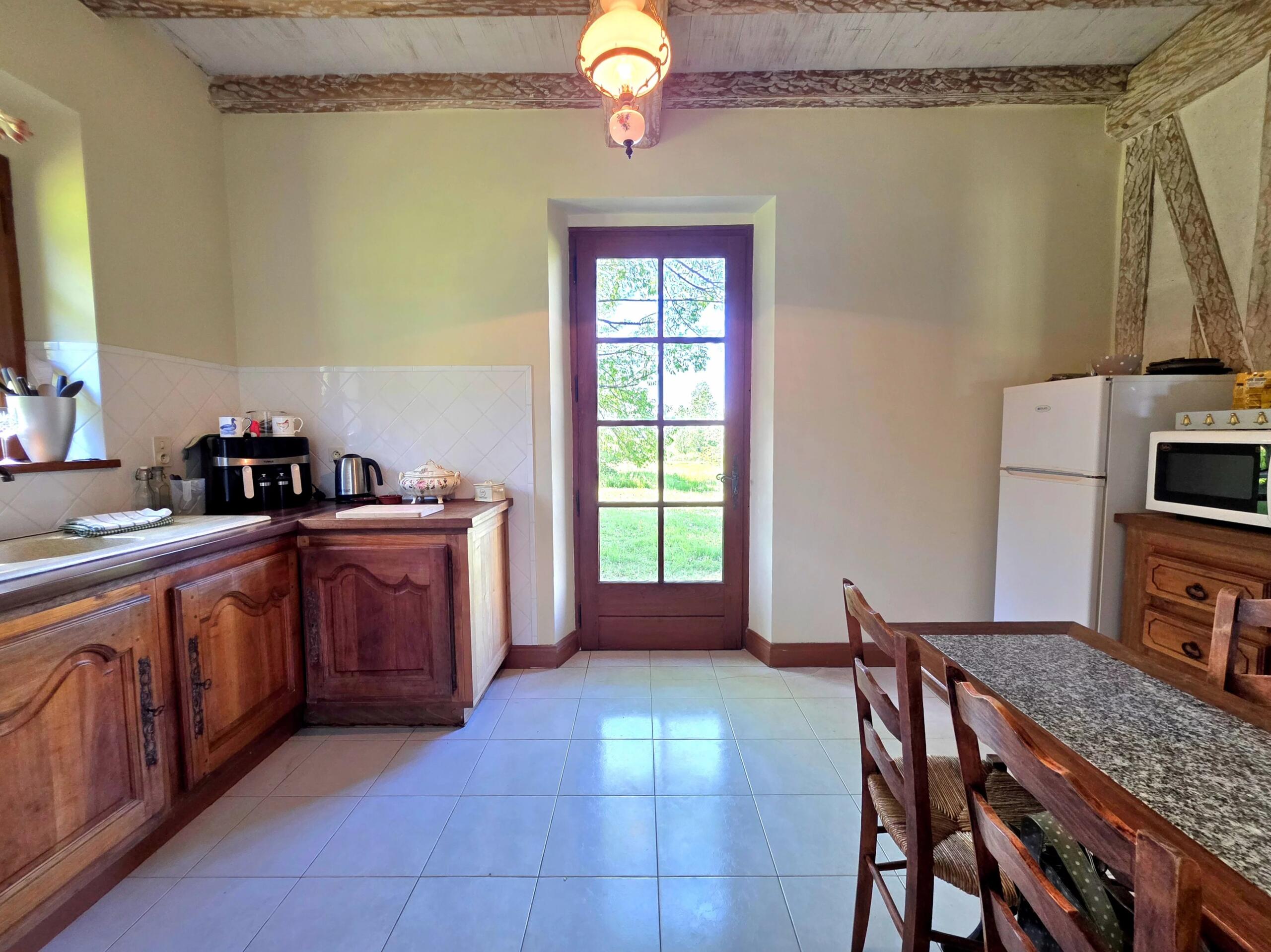 Charming stone cottage with magnificent views, Aquitaine – France – BVI70283