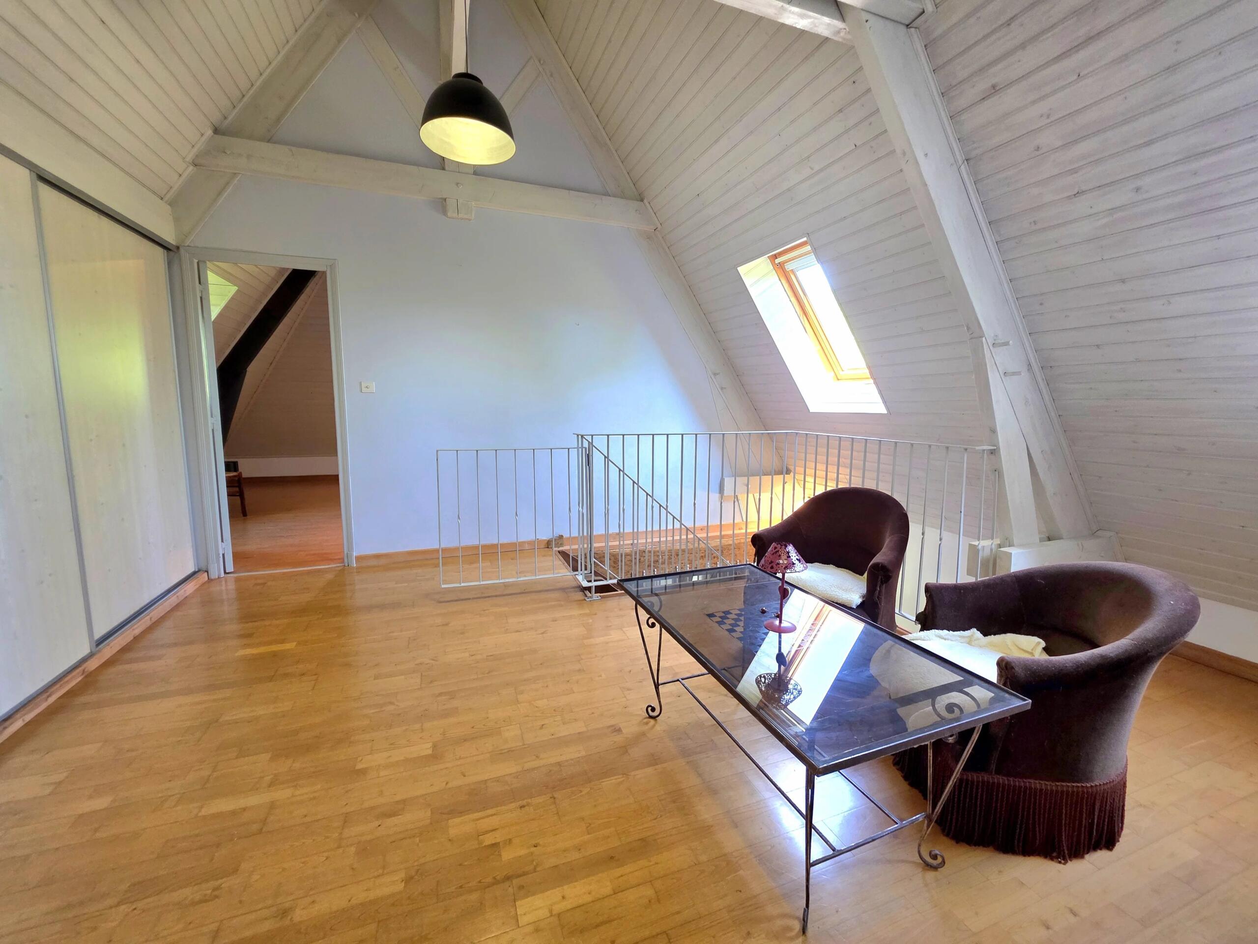 Charming stone cottage with magnificent views, Aquitaine – France – BVI70283