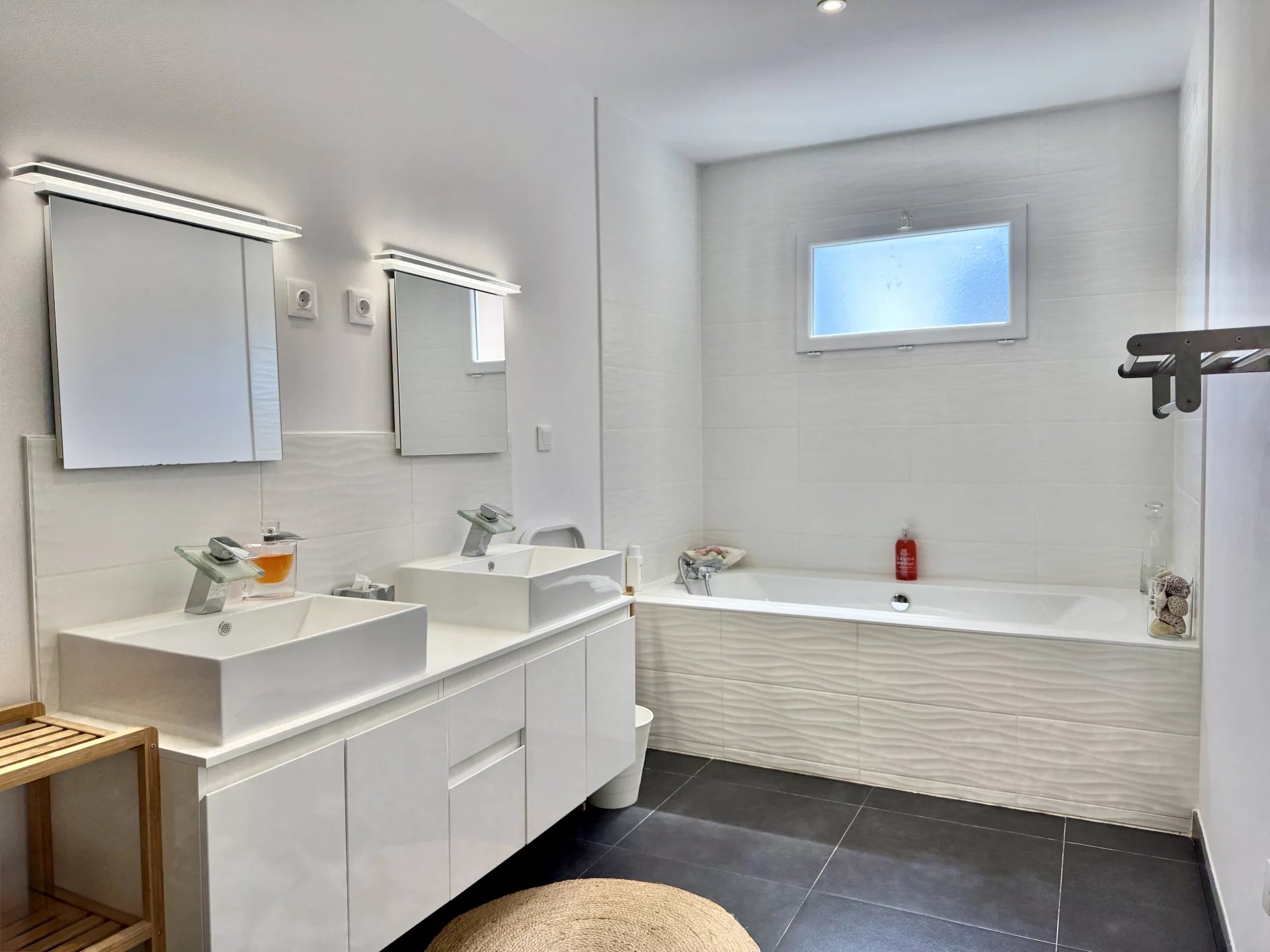 Contemporary, single-storey villa with mountain views in Caudies-de-Fenouillèdes, Languedoc-Roussillon – France – BVI81845