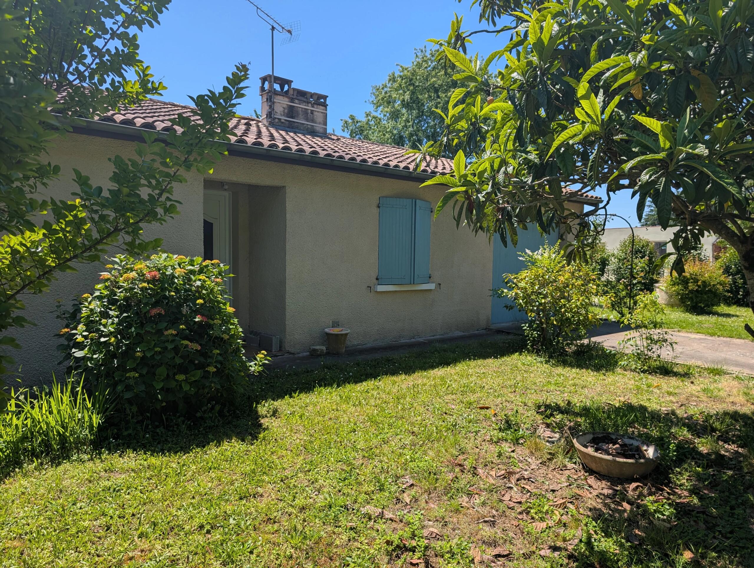 Modern cottage in a quiet riverside commune, Aquitaine – France – BVI85818
