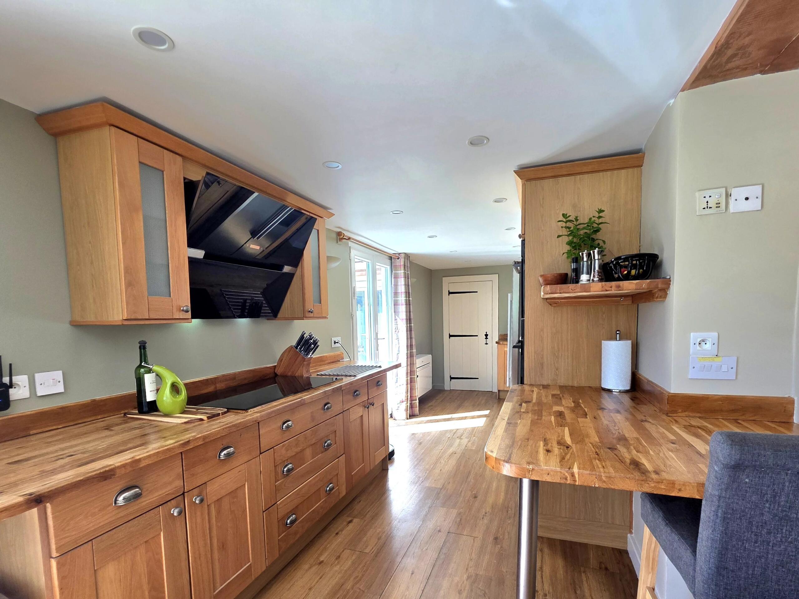 Renovated Family Home with Pool, Expansive Terrace and Guest Potential, Just a Short Walk from Eymet, Aquitaine – France – BVI85484