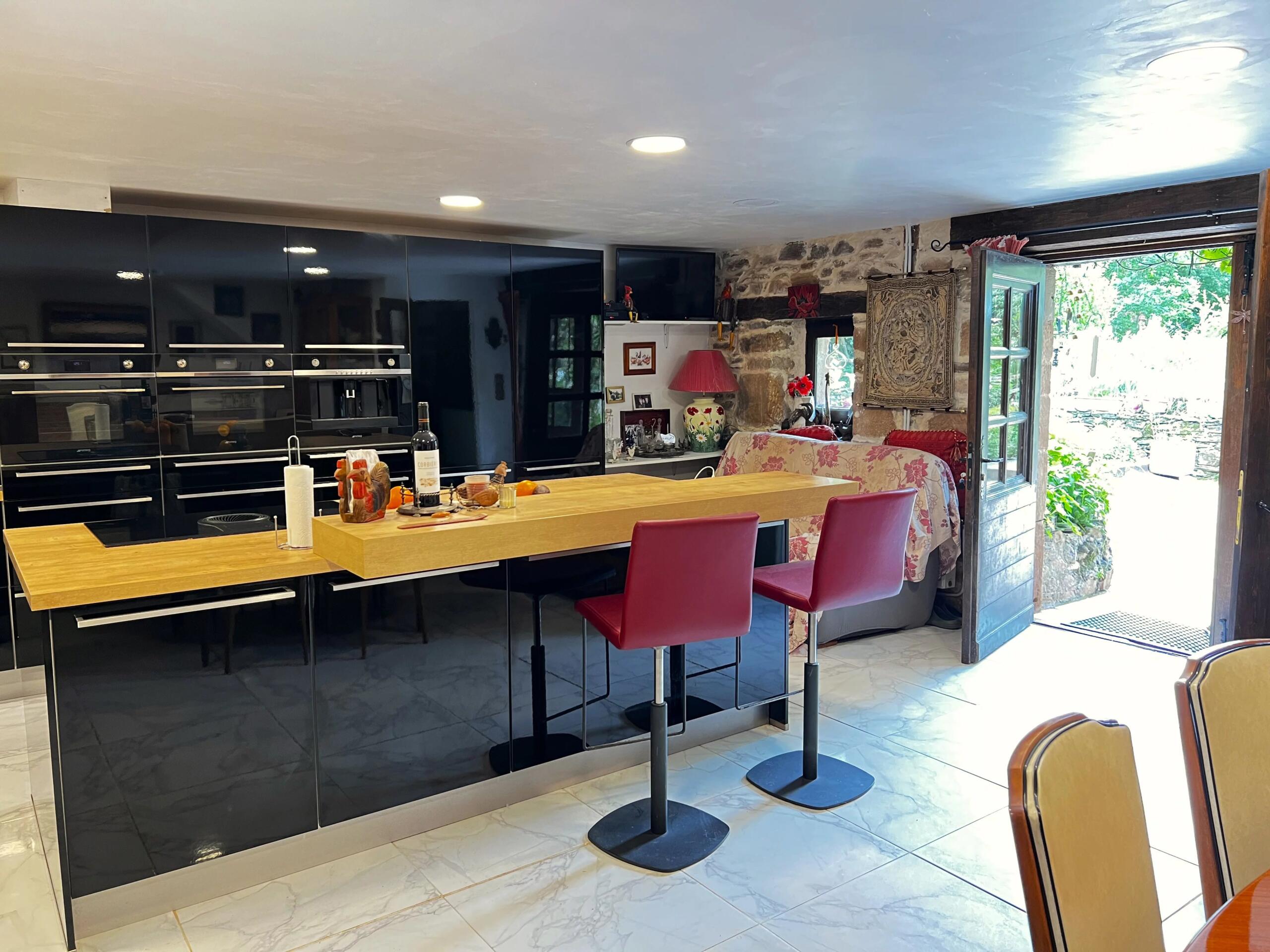 Charming, renovated stone property with pool surrounded by nature, set in 4.5 hectares of land with stream, Midi-Pyrénées – France – BVI85611
