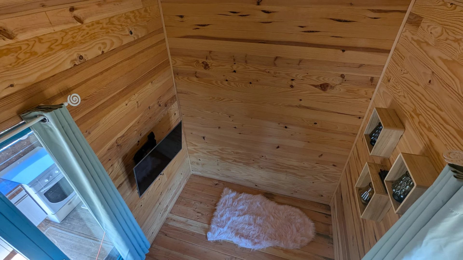 Potential income generating eco complex to finish, Limousin – France – BVI82021