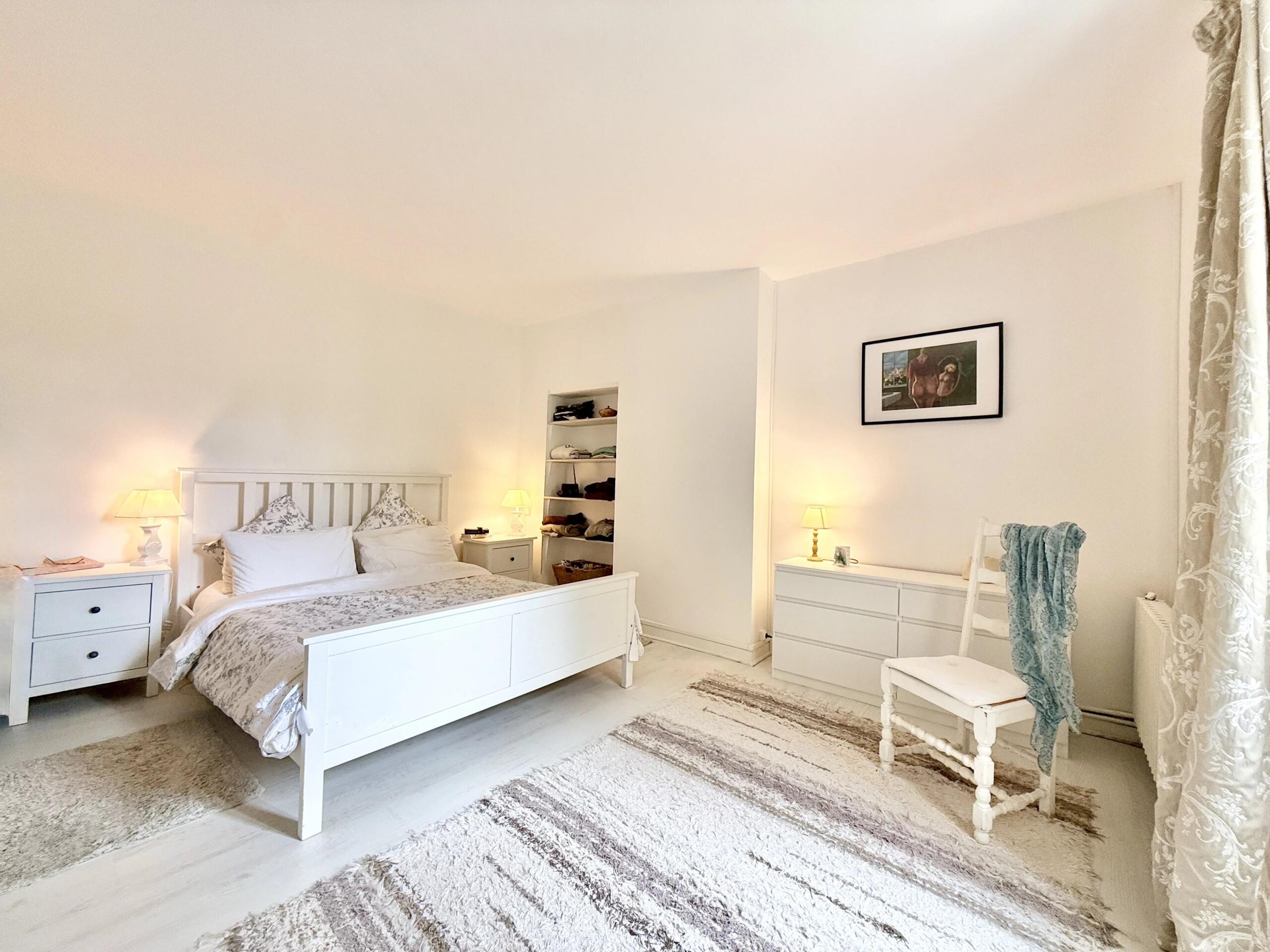 Character property with pool and gated, walled garden, Languedoc-Roussillon – France – BVI85489