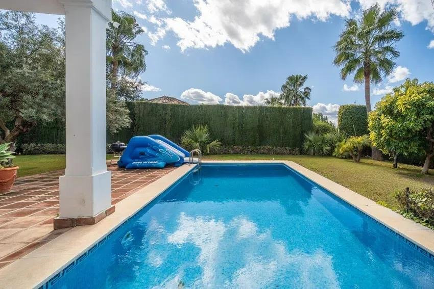 4 bedroom Villa in Istan, Malaga, Spain – 428-05334D