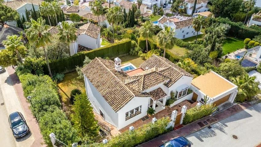 4 bedroom Villa in Istan, Malaga, Spain – 428-05334D