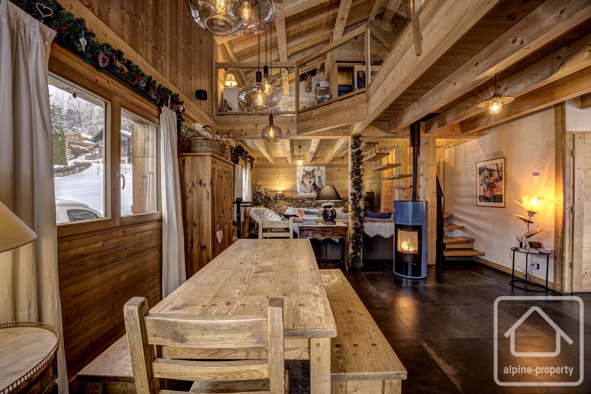 Impeccable 3 Bedroom, 2 Bathroom Recently Built Chalet With Garden And Parking, Near To Morzine Town Centre – COCOON