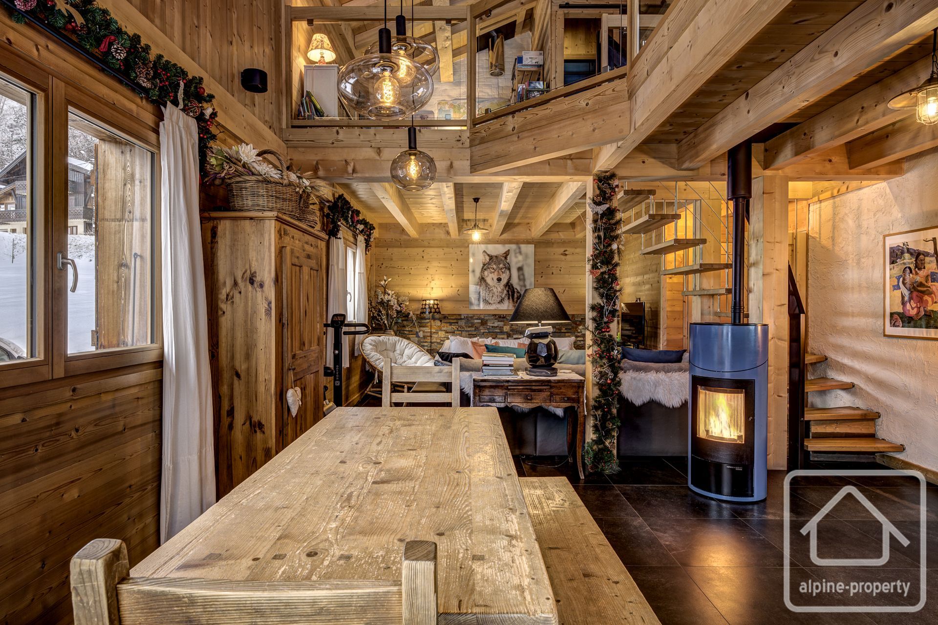 Impeccable 3 Bedroom, 2 Bathroom Recently Built Chalet With Garden And Parking, Near To Morzine Town Centre – COCOON
