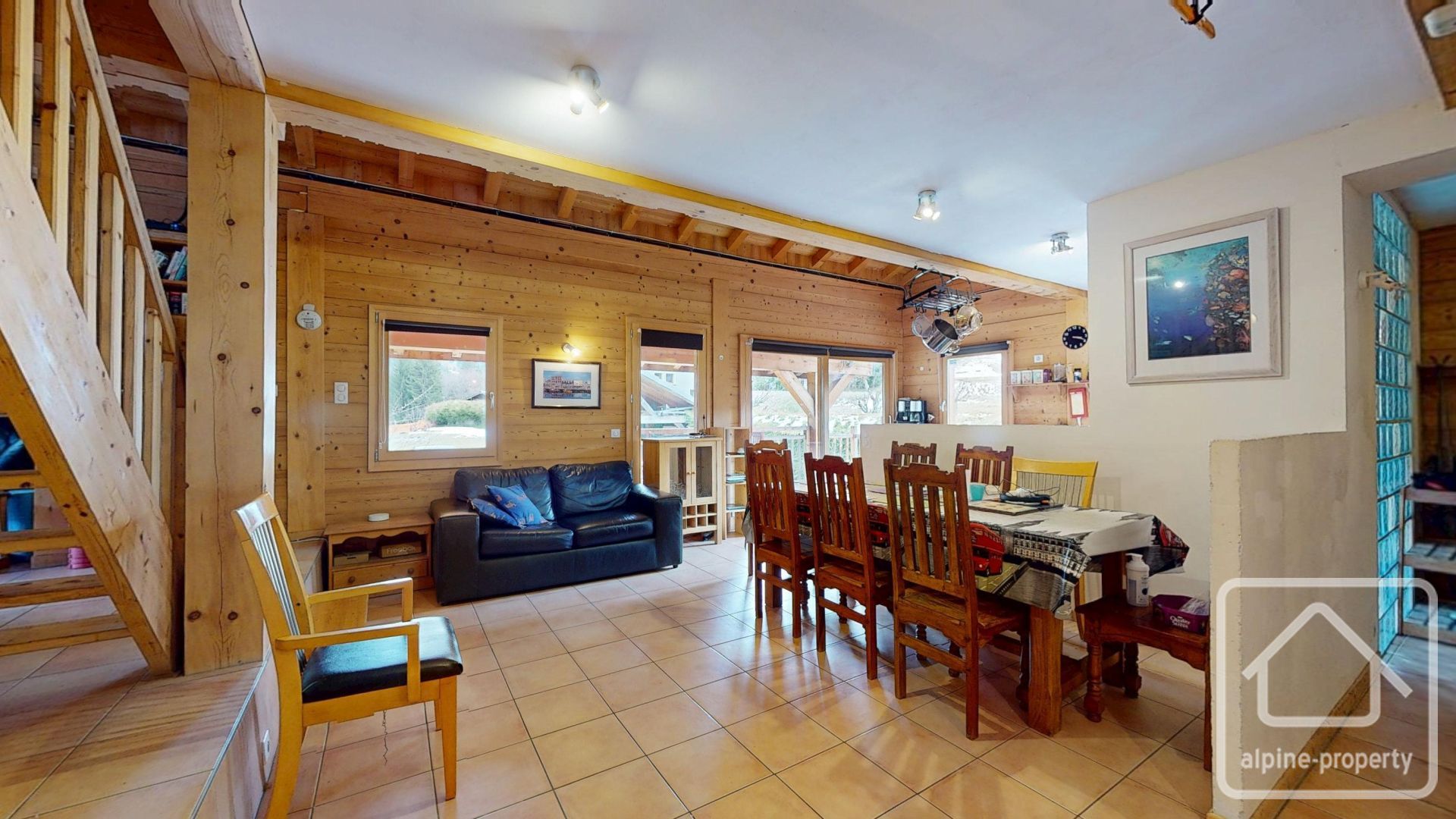 Large 5 Bedroom Chalet In Morzine, With 2 Further Independent Apartments, Garden And Parking – IMPERIAL