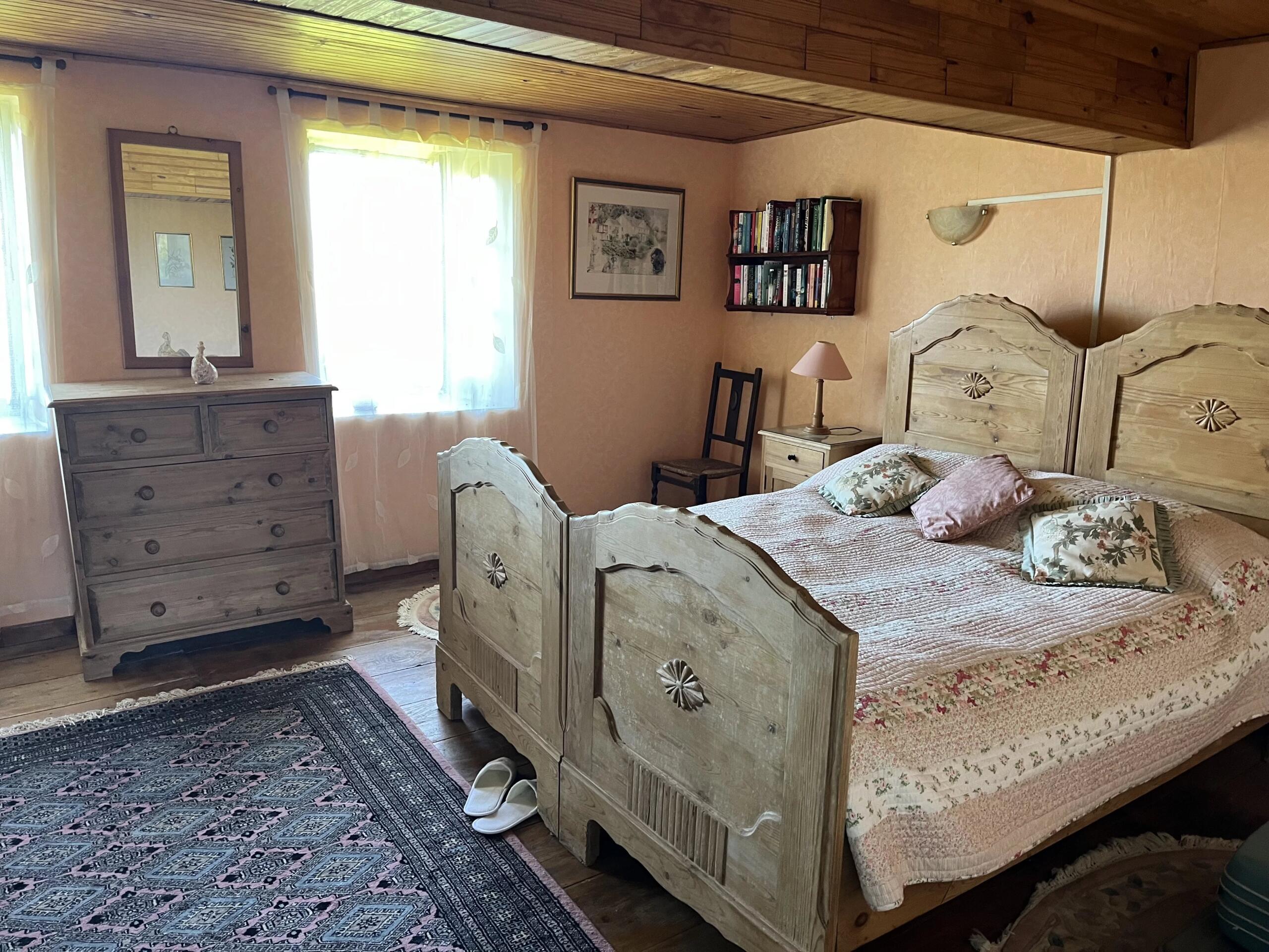 Large characterful countryside retreat with potential to develop, Languedoc-Roussillon – France – BVI85342