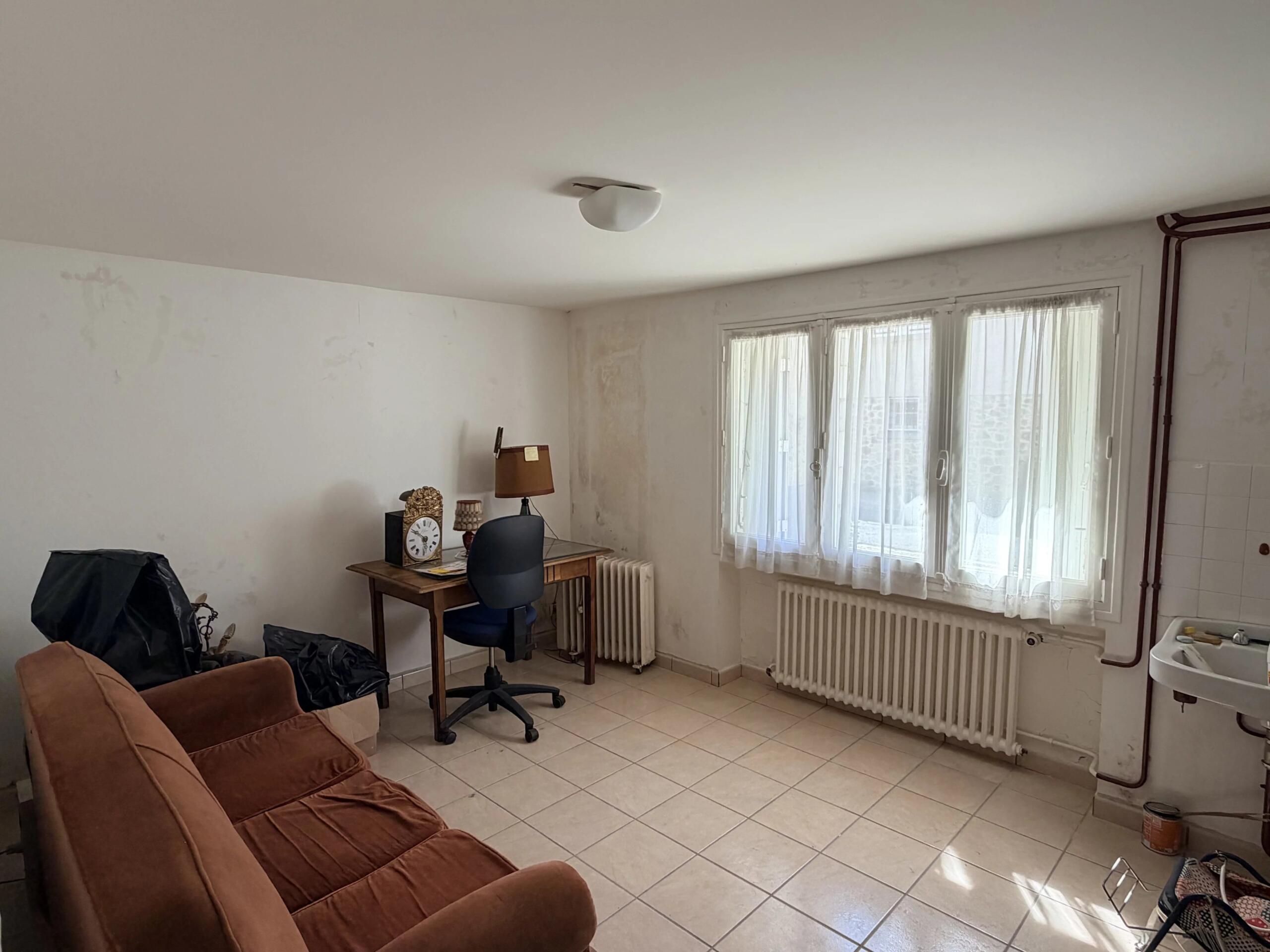 5 minutes to golf course, 5 bedrooms, 3 bathrooms and an apartment, Limousin – France – BVI85446
