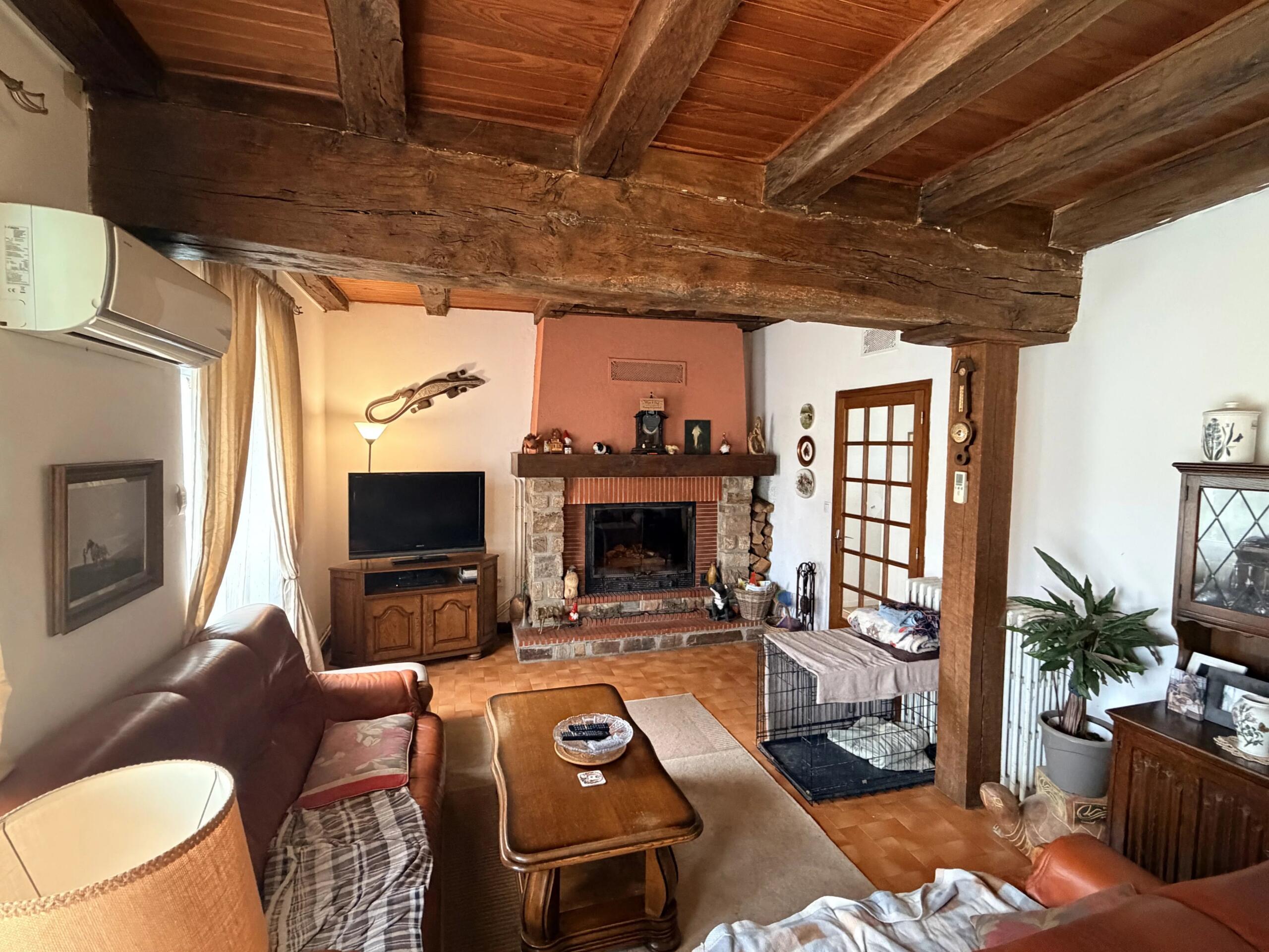 Countryside house with attached guest house, land and paddocks, Limousin – France – BVI84990